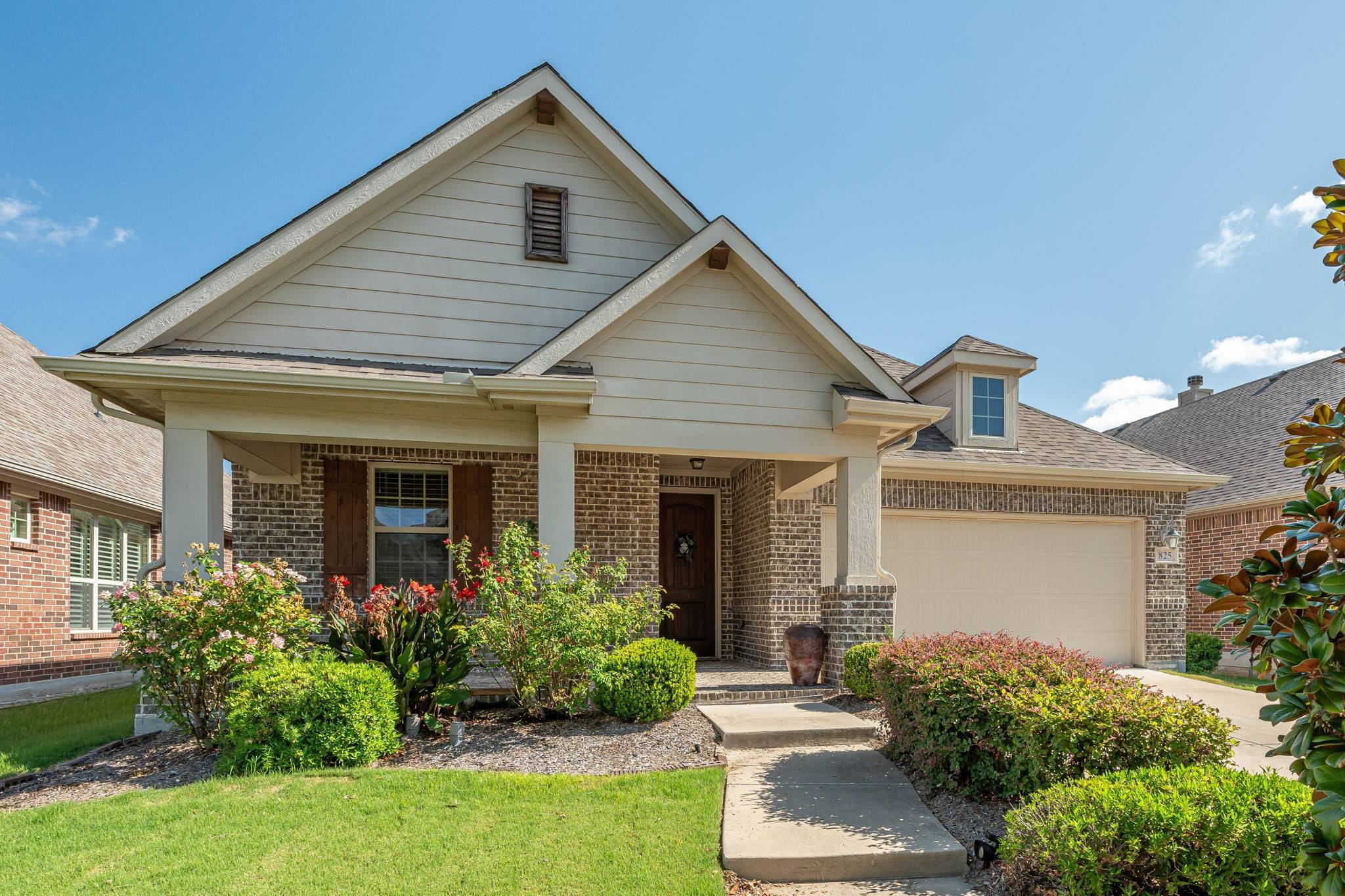 Savannah, TX 76227,825 Hayden LN