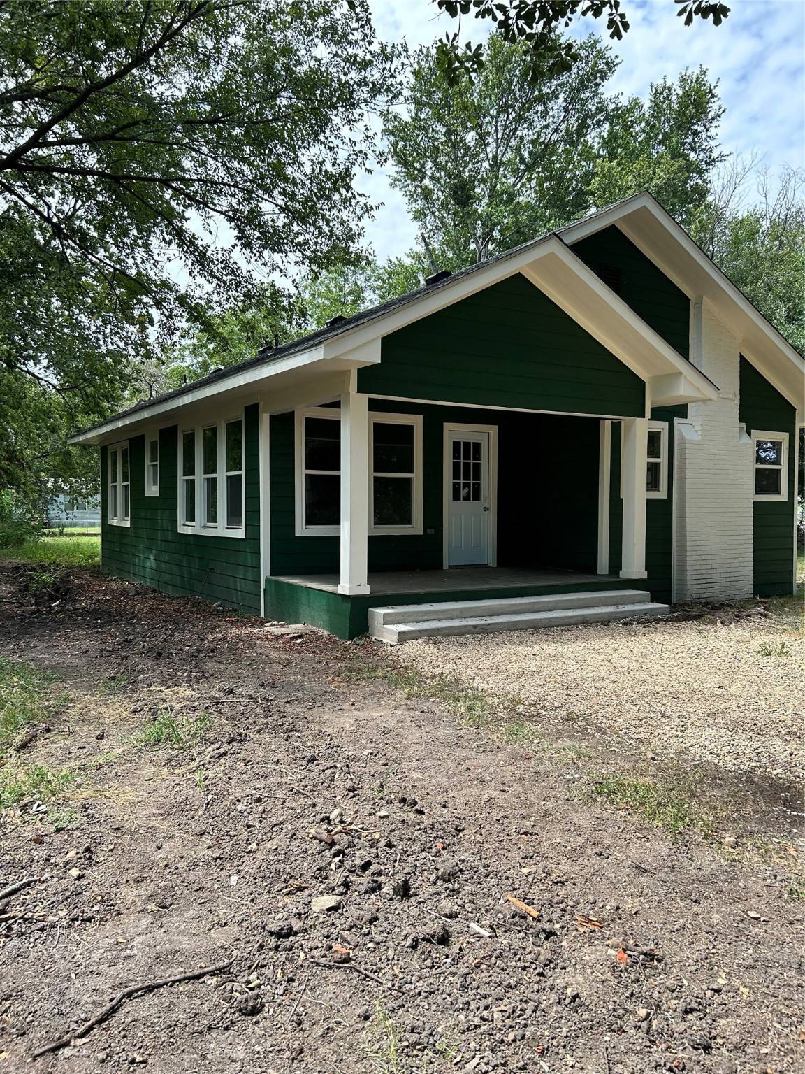 Kerens, TX 75144,304 3rd ST