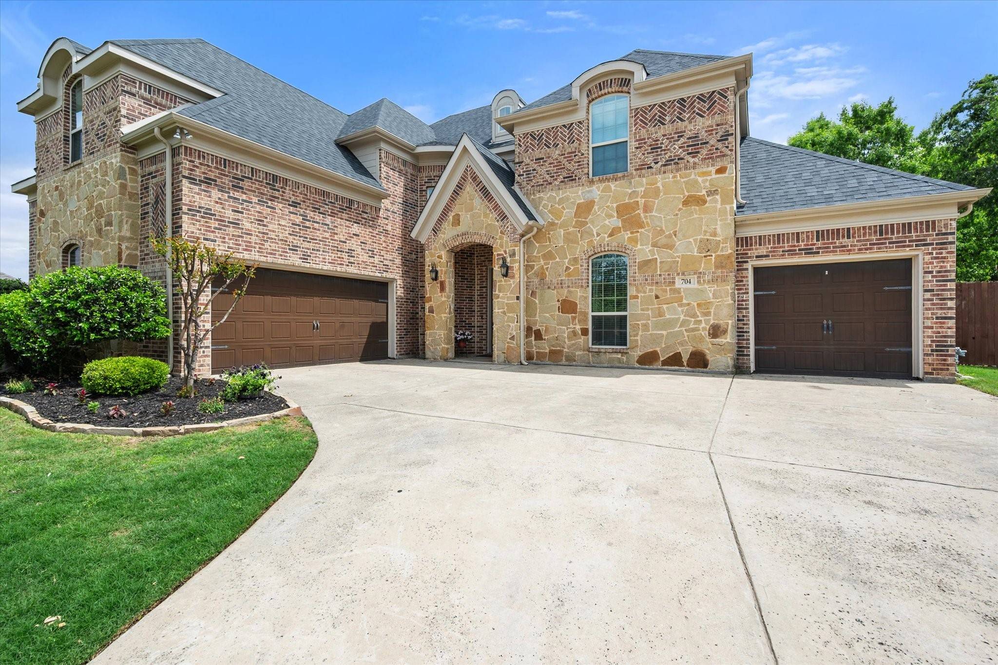 Mansfield, TX 76063,704 Elm Creek CIR