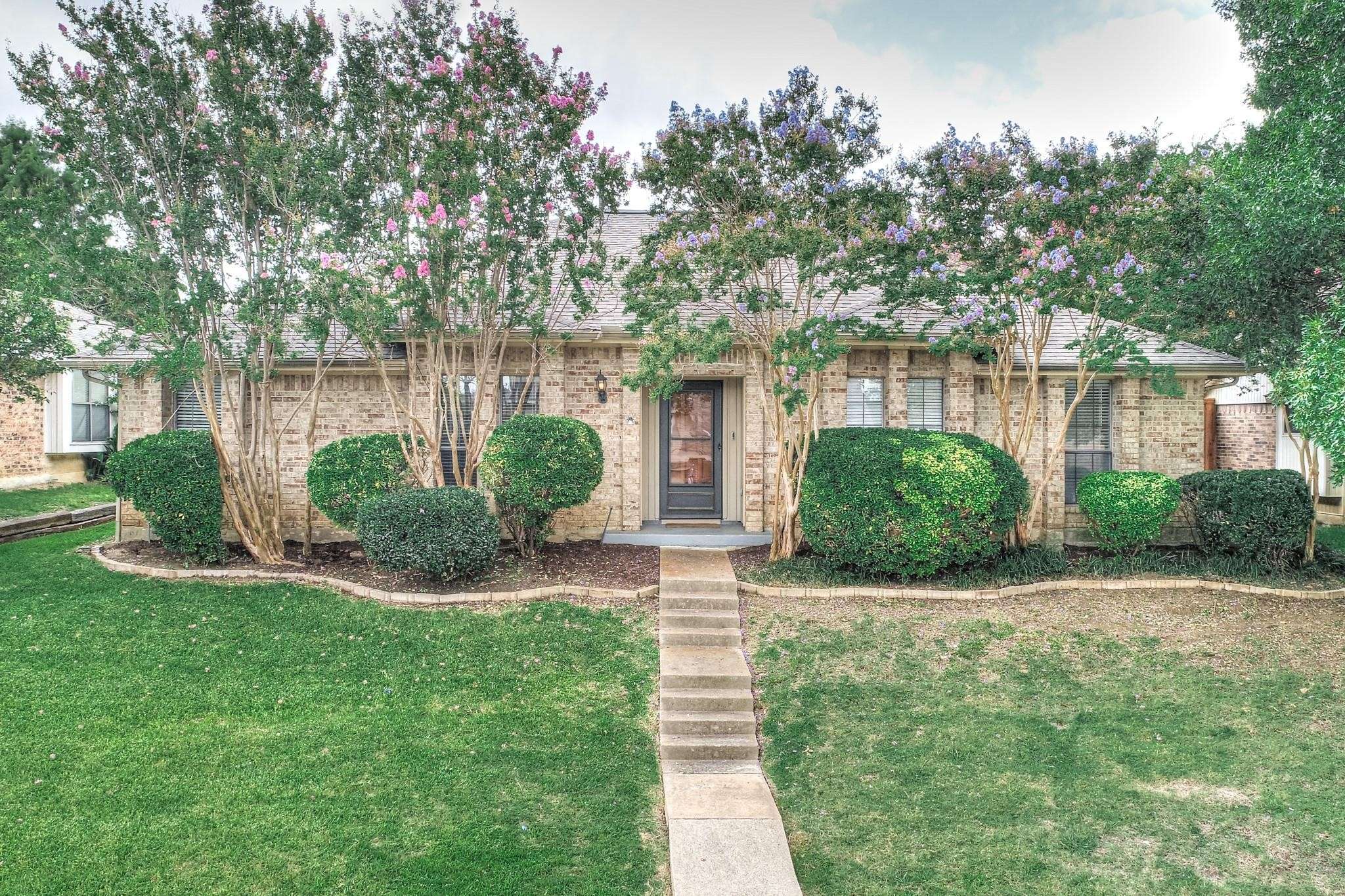 Carrollton, TX 75007,1712 Saint James DR