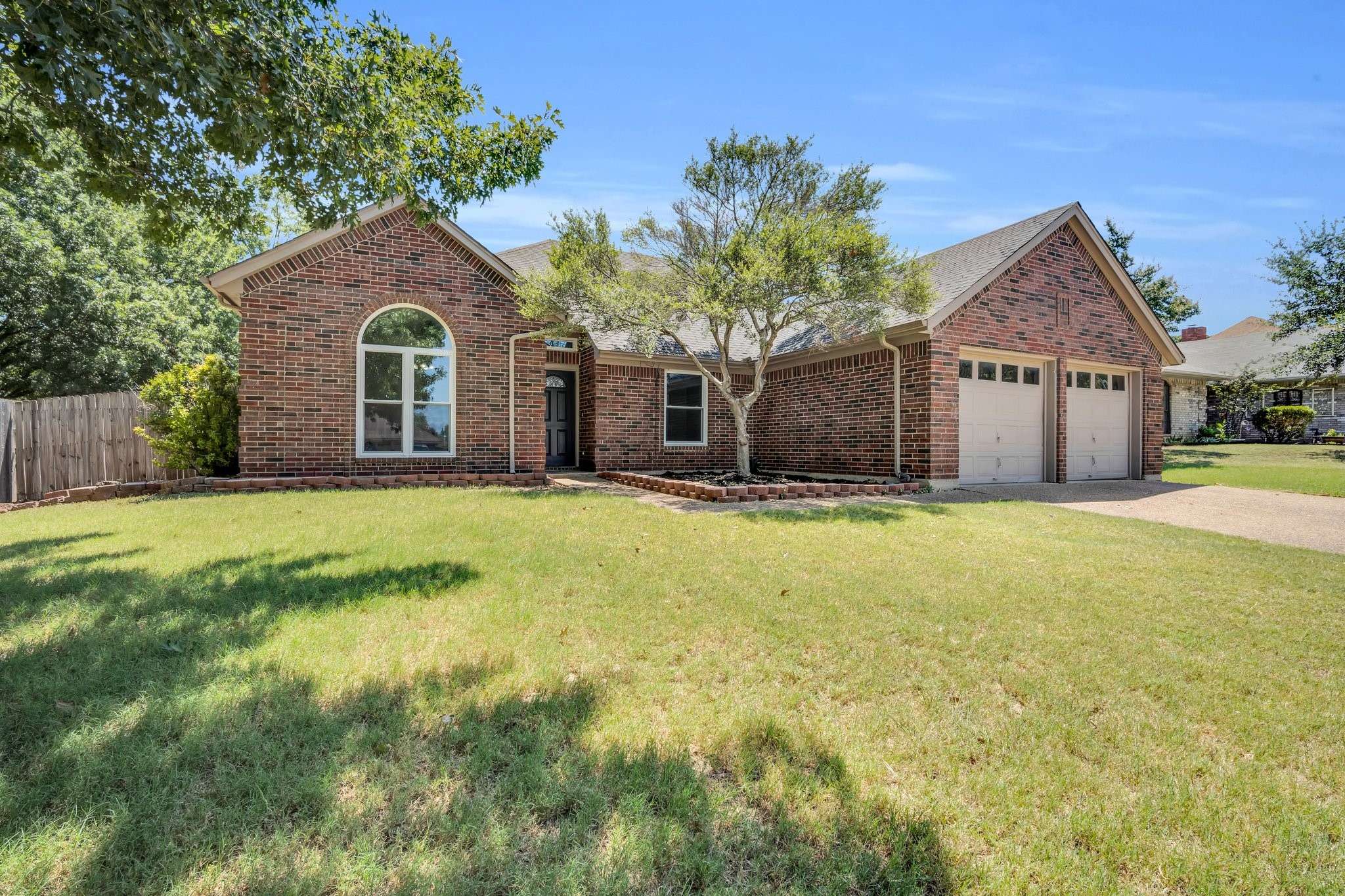 Burleson, TX 76028,112 NE Mcalister RD