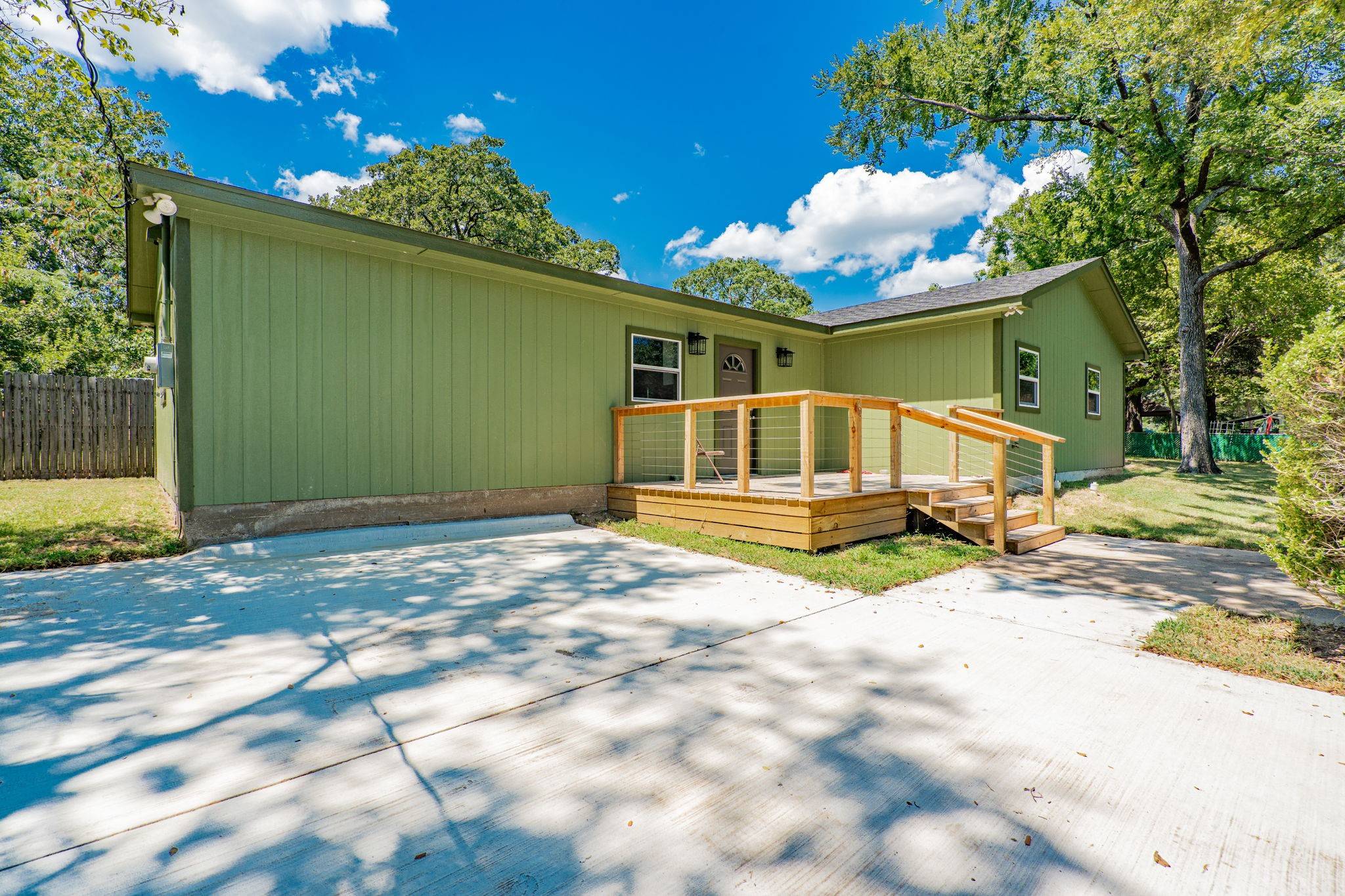 Seven Points, TX 75143,304 Pine ST