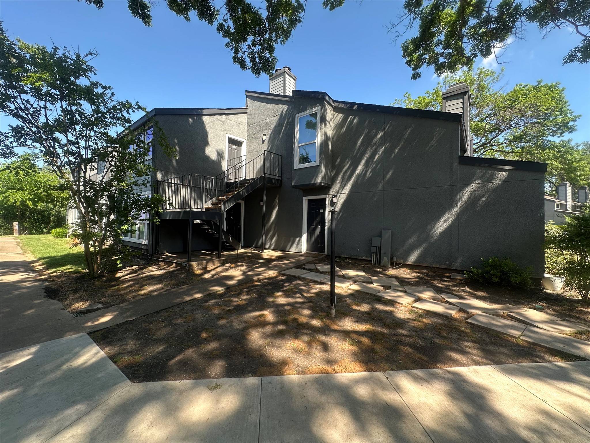 Dallas, TX 75243,9696 Walnut ST #713