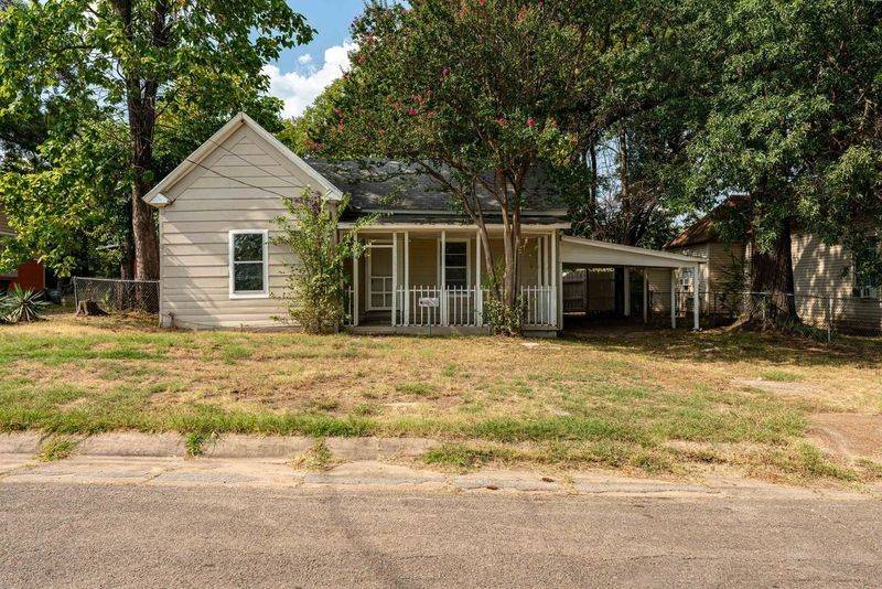 Paris, TX 75460,1716 Maple AVE