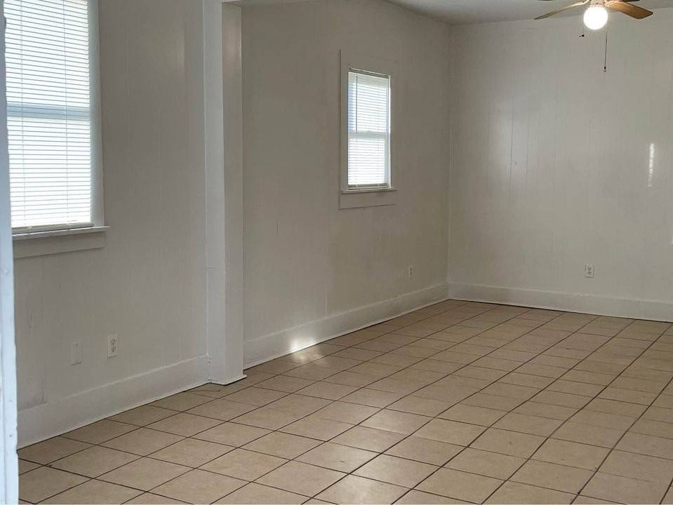 Mineral Wells, TX 76067,603 SE 2nd ST