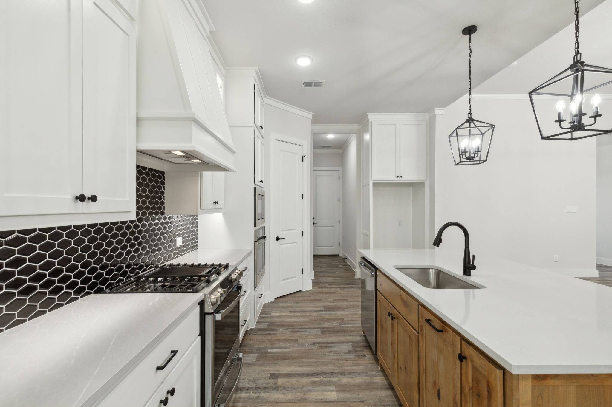 Van Alstyne, TX 75495,804 Abbey RD