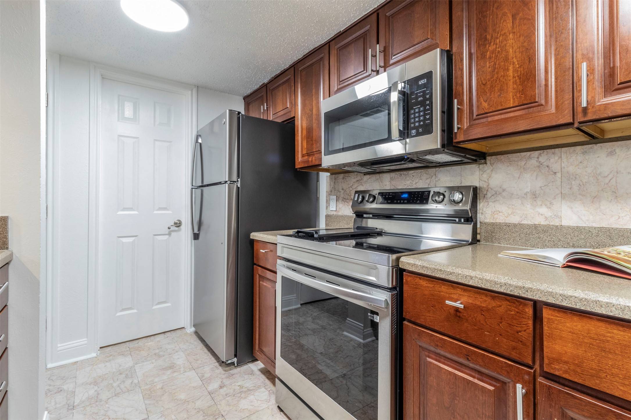 Dallas, TX 75236,4627 Country Creek DR #1059