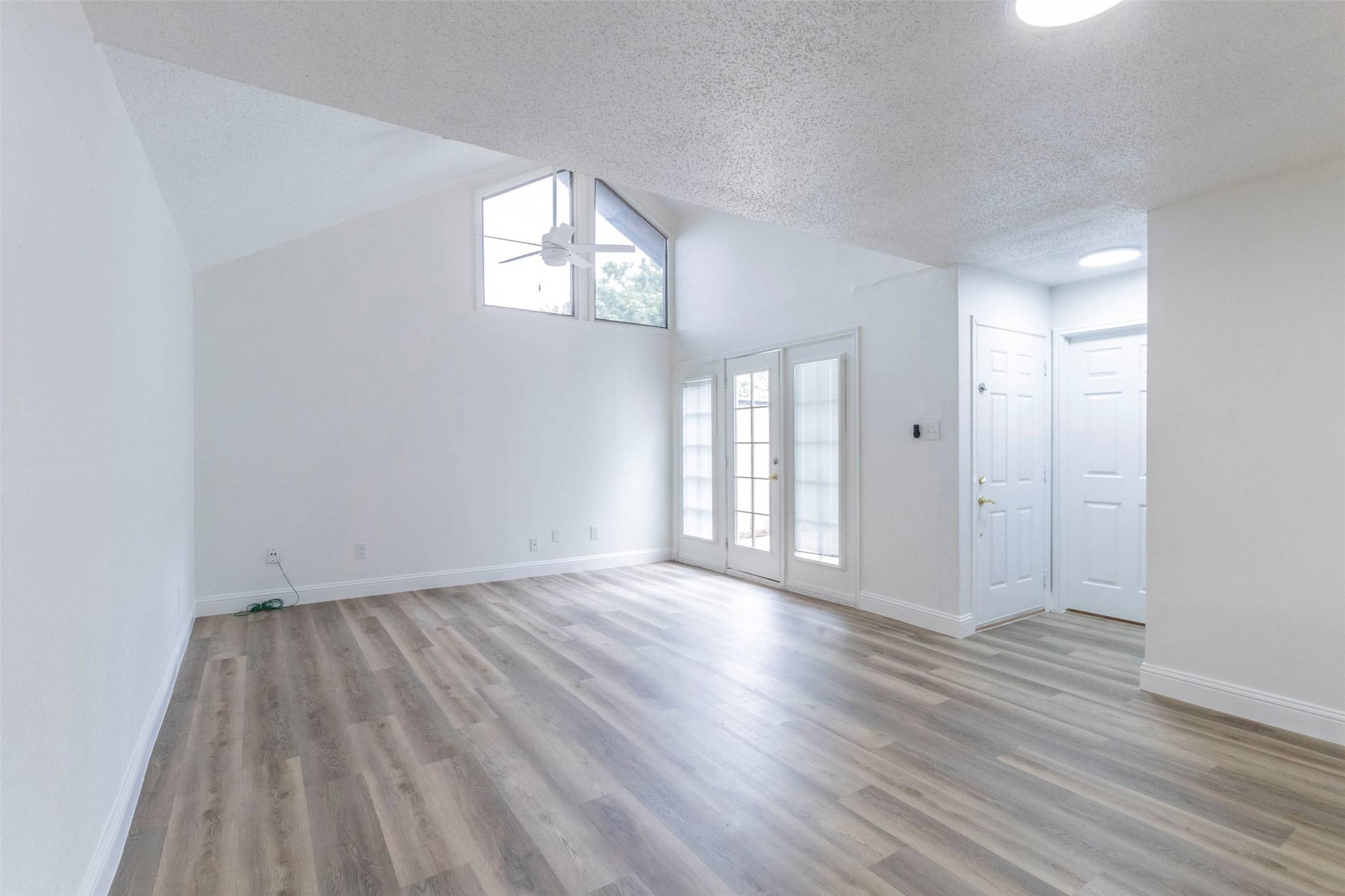 Dallas, TX 75236,4627 Country Creek DR #1059