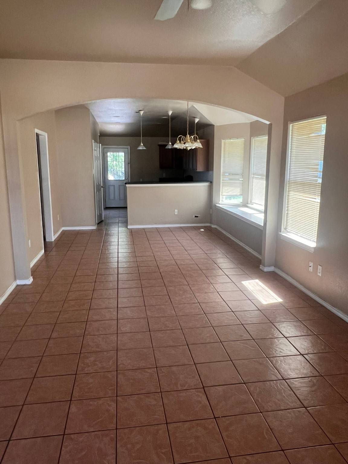 Greenville, TX 75401,1323 Hemphill ST