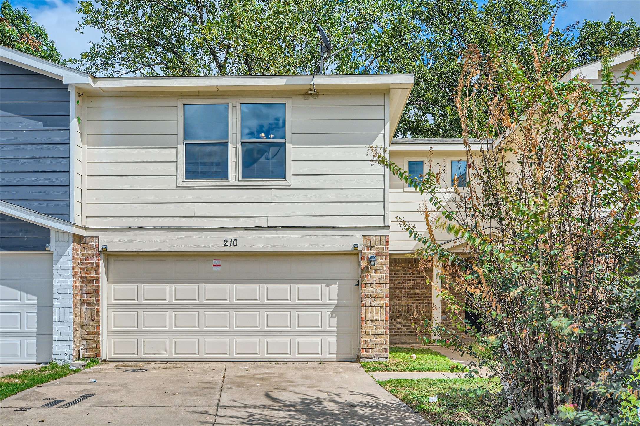 Dallas, TX 75217,210 Creek Cove DR