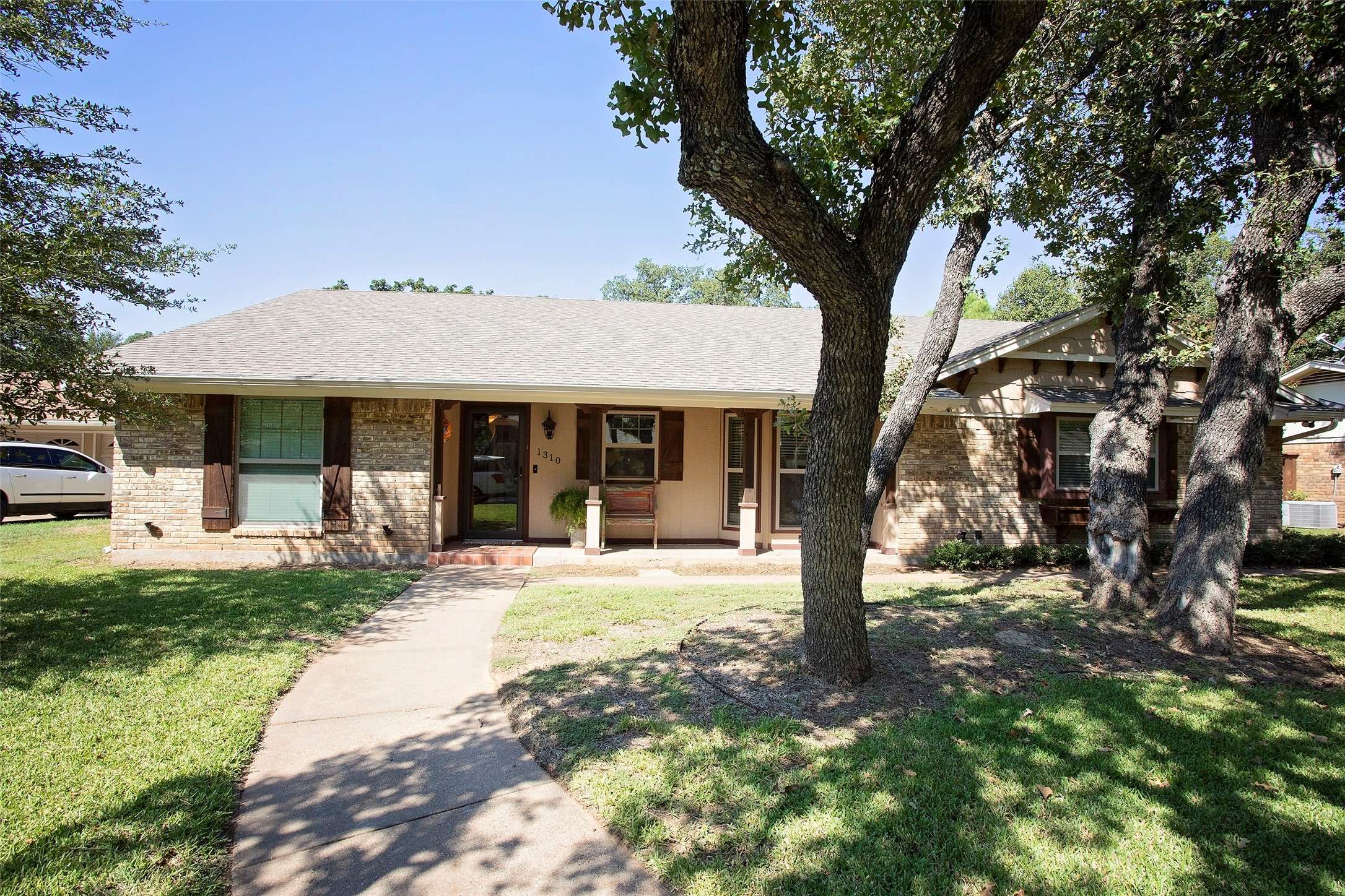 Graham, TX 76450,1310 Roanoake DR