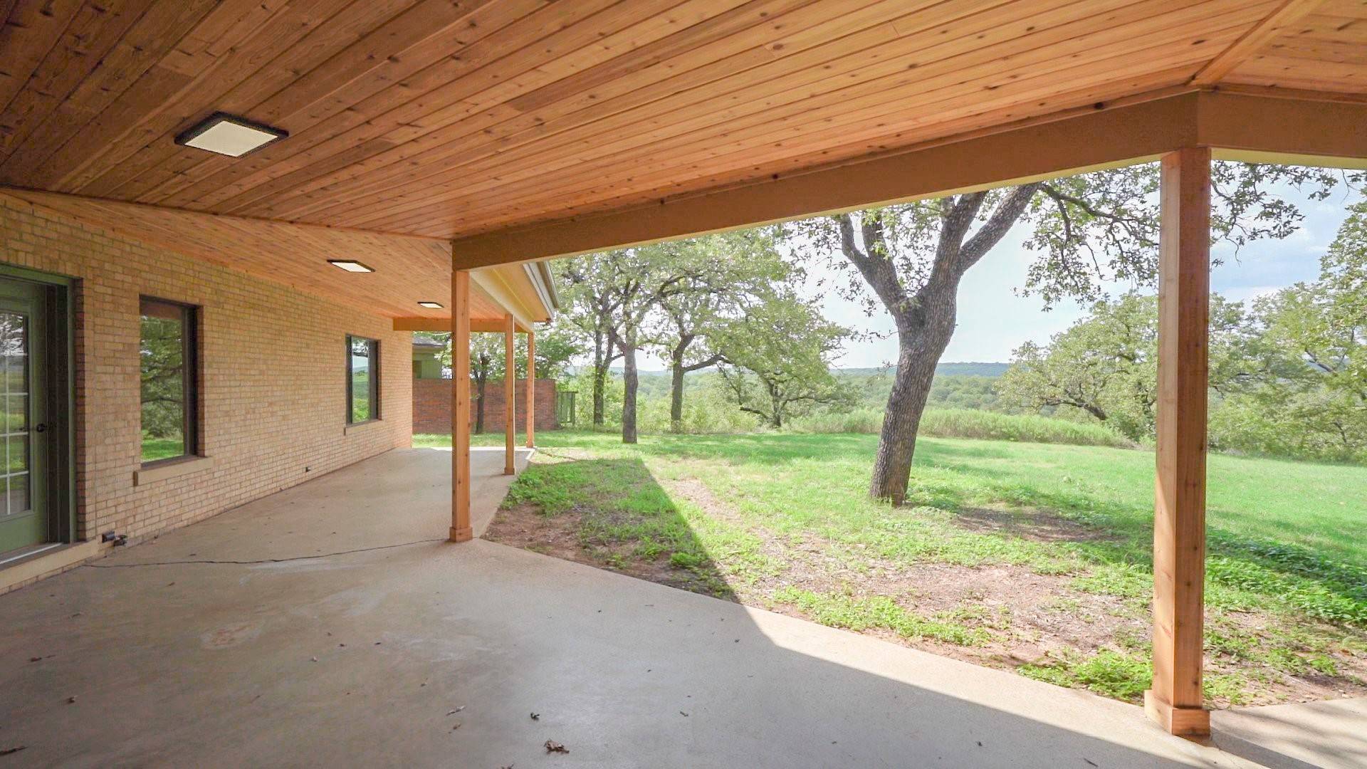 Mineral Wells, TX 76067,700 NW 17th ST