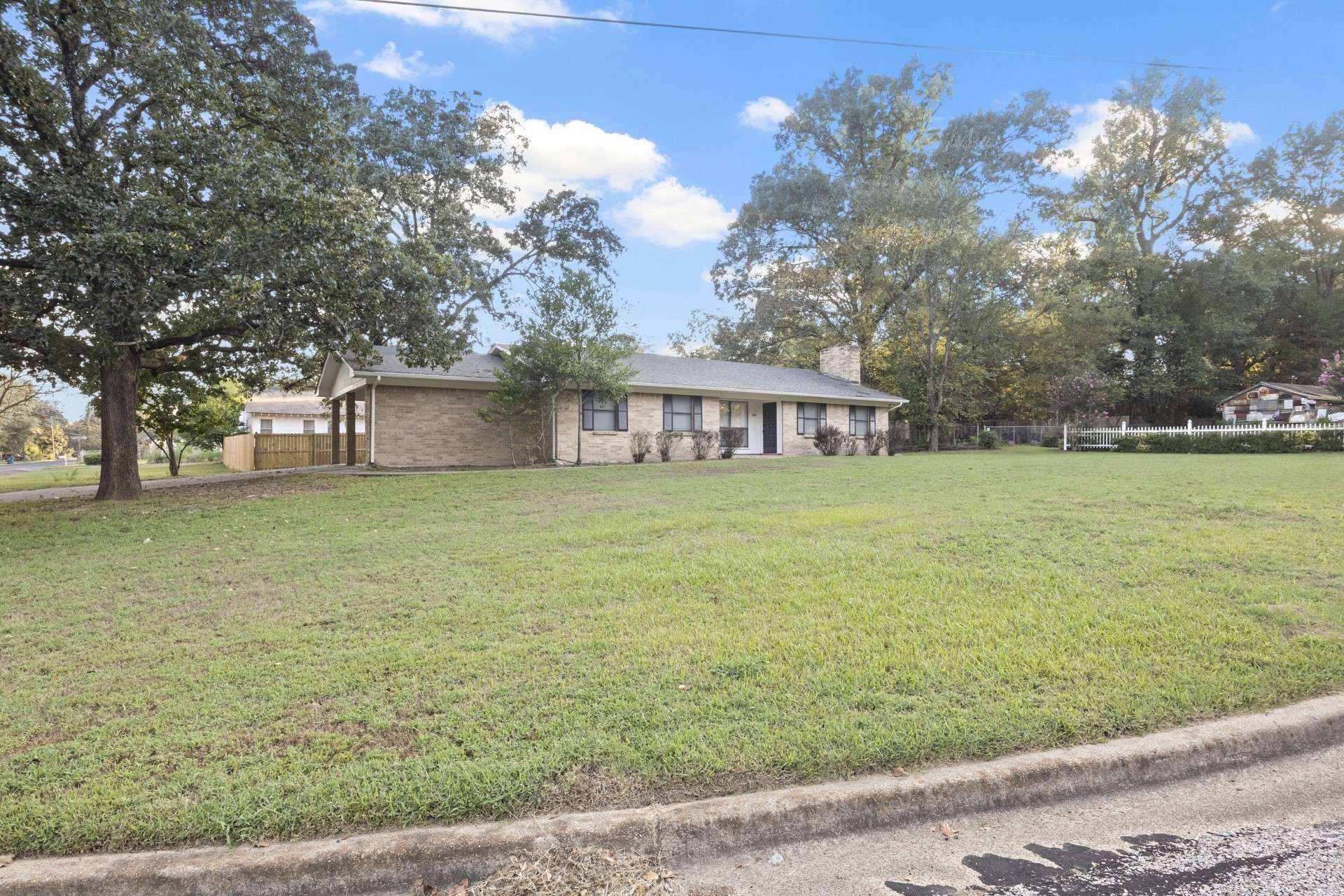 Mount Pleasant, TX 75455,1424 Larkin AVE