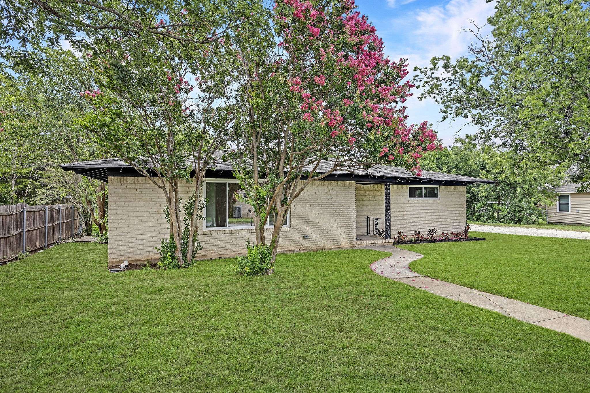 Decatur, TX 76234,506 N Miller ST