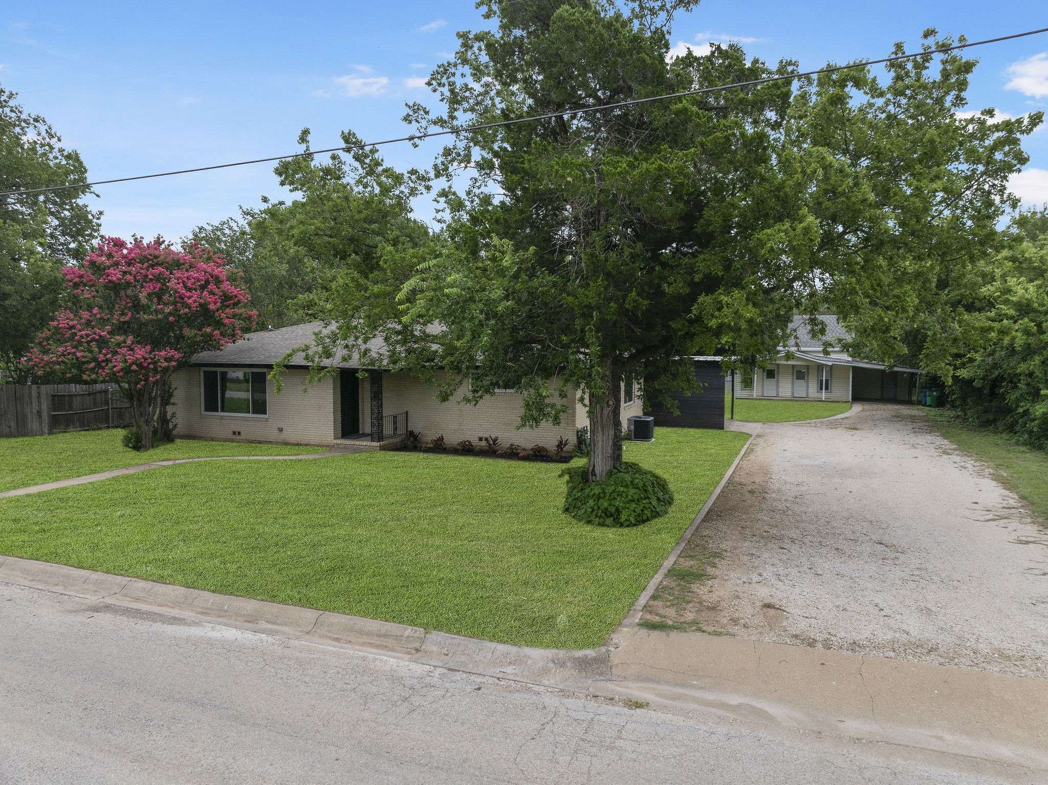 Decatur, TX 76234,506 N Miller ST
