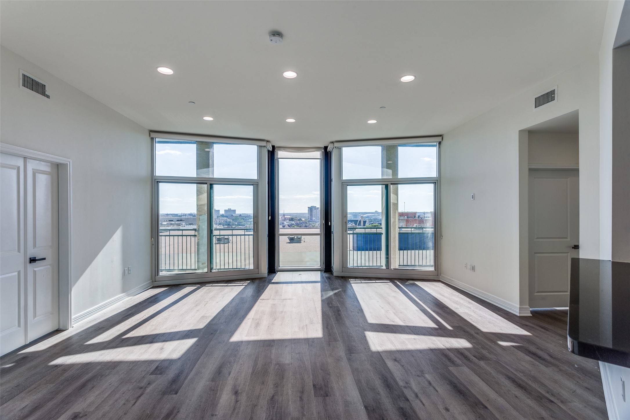 Fort Worth, TX 76102,500 Throckmorton ST #807