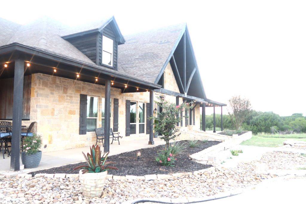 Granbury, TX 76049,2804 Alta Vista CT