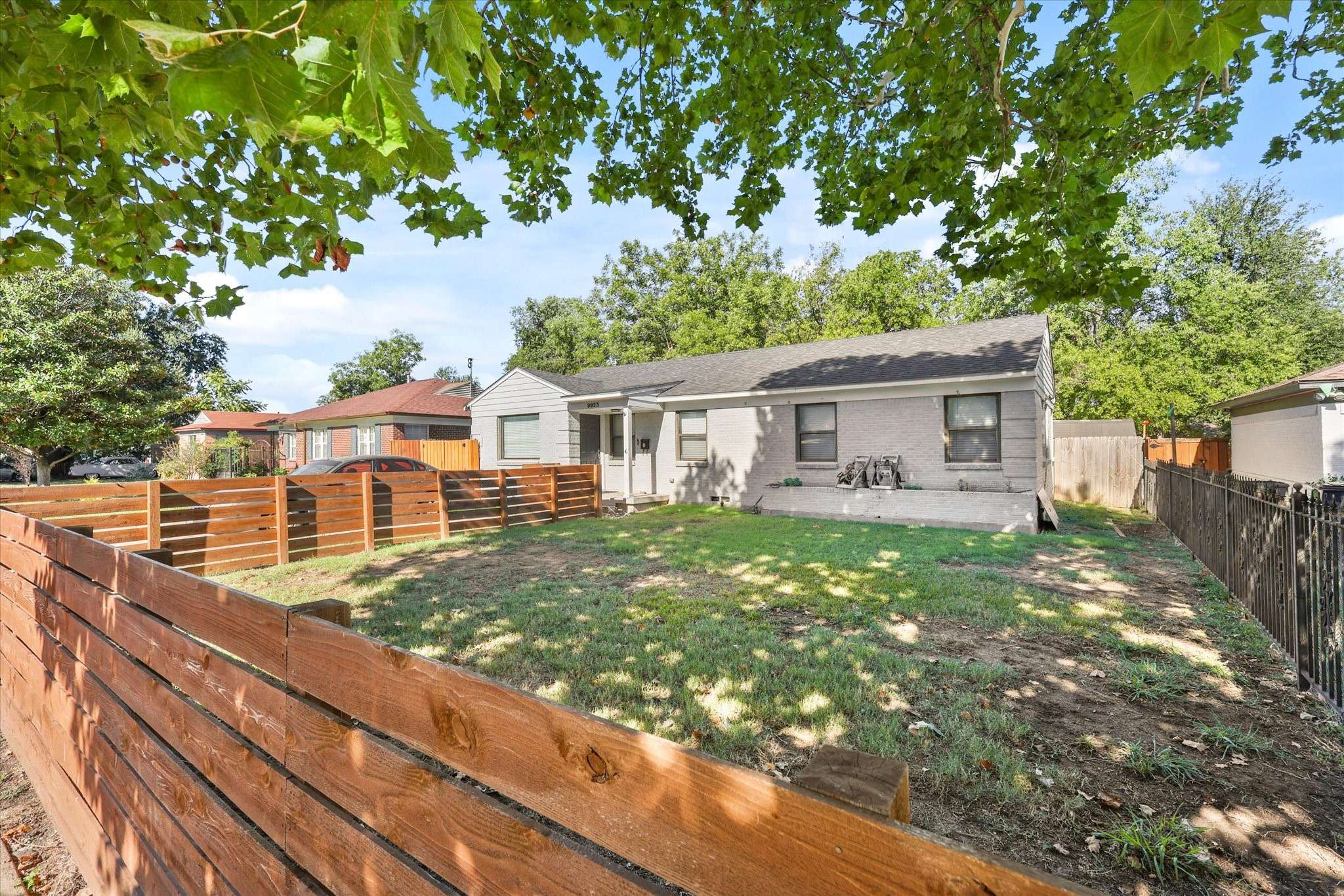 Dallas, TX 75220,9923 Constance ST