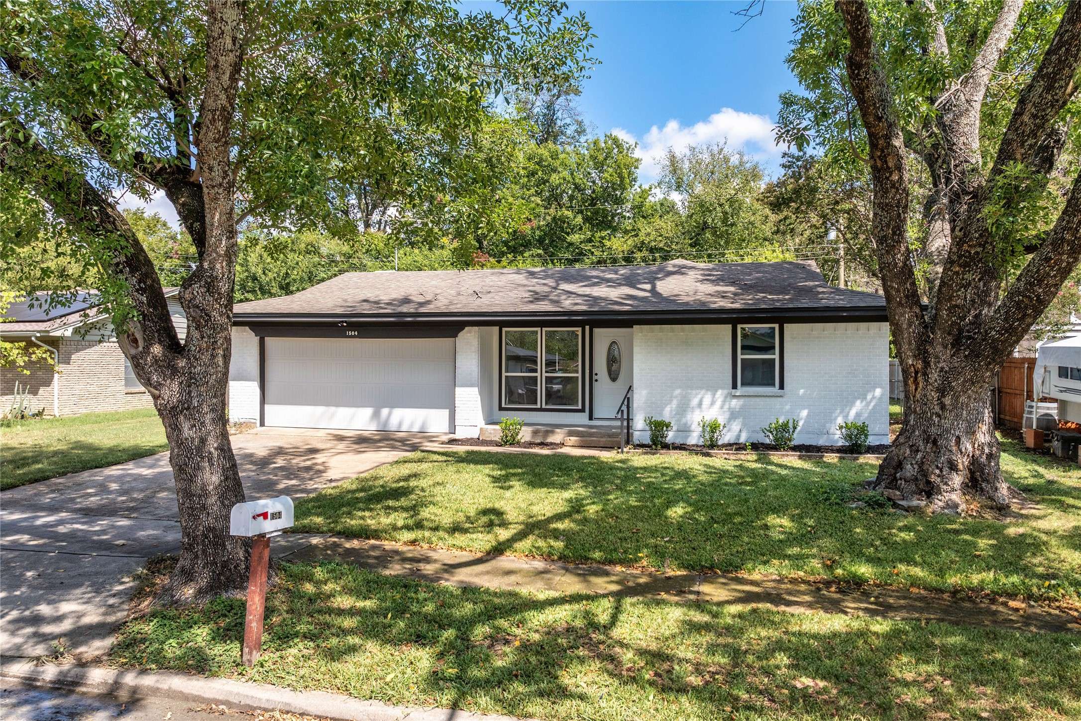Ennis, TX 75119,1504 Nichols ST