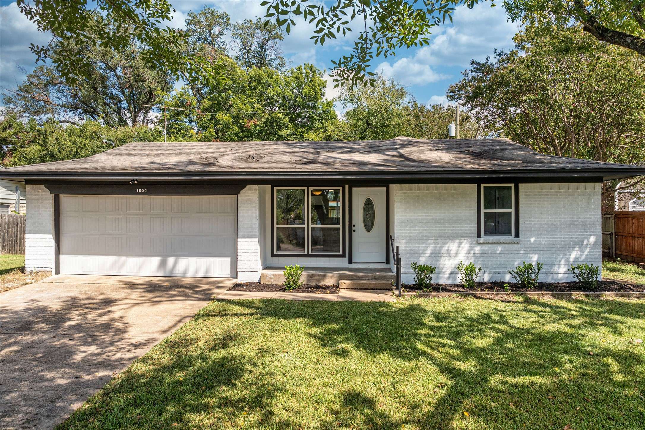Ennis, TX 75119,1504 Nichols ST