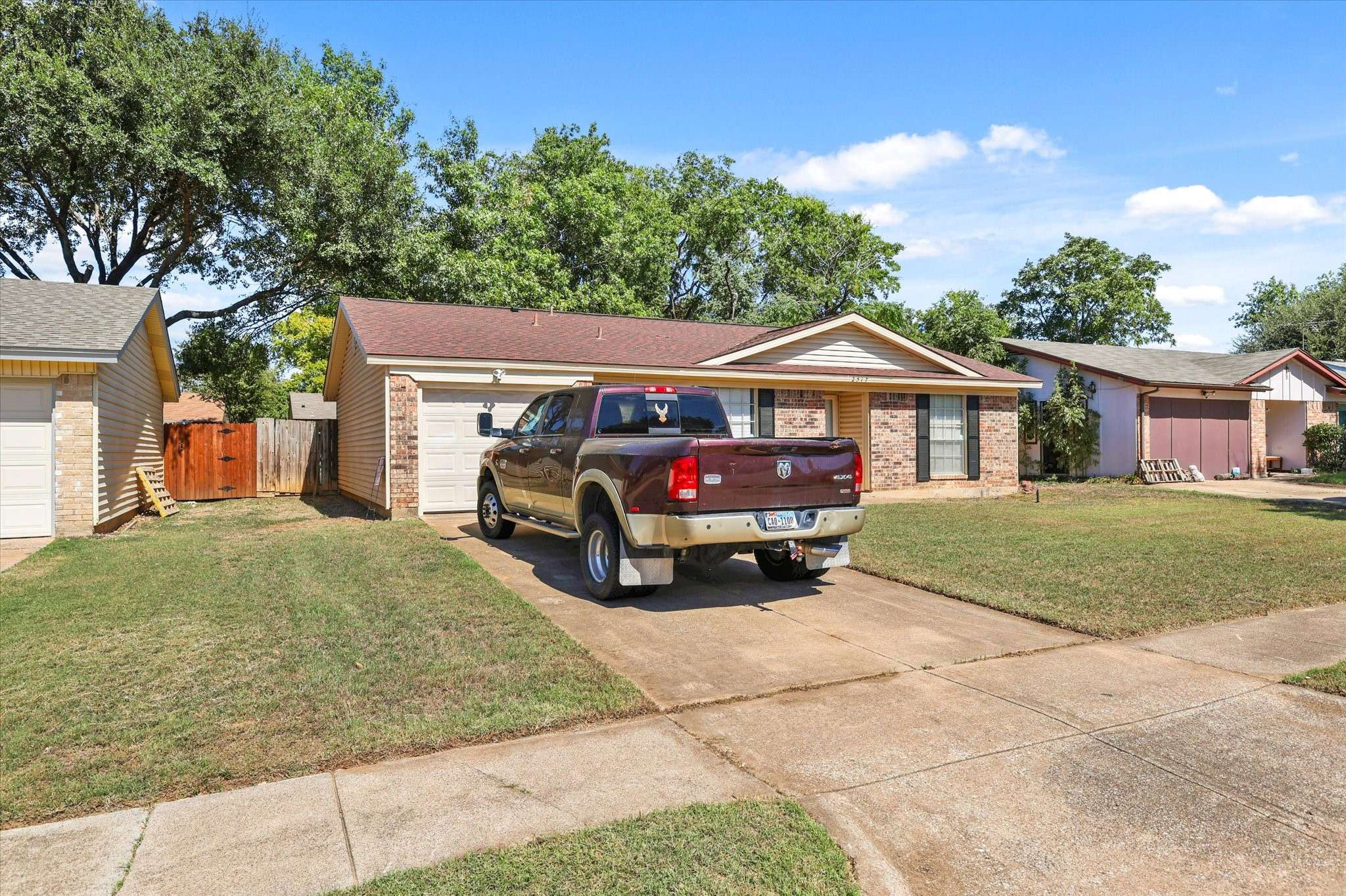 Irving, TX 75060,2517 Meadow Lark LN