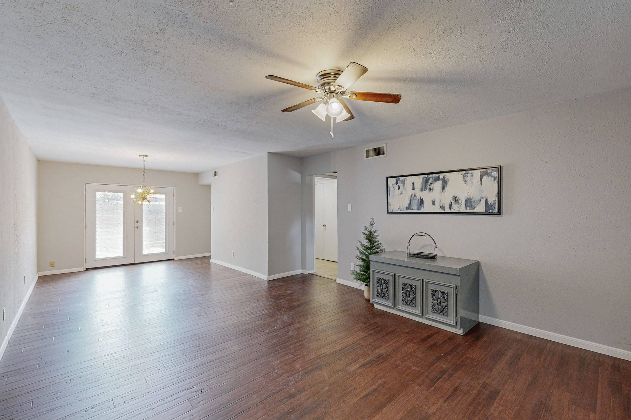 Dallas, TX 75240,13818 Methuen Green LN