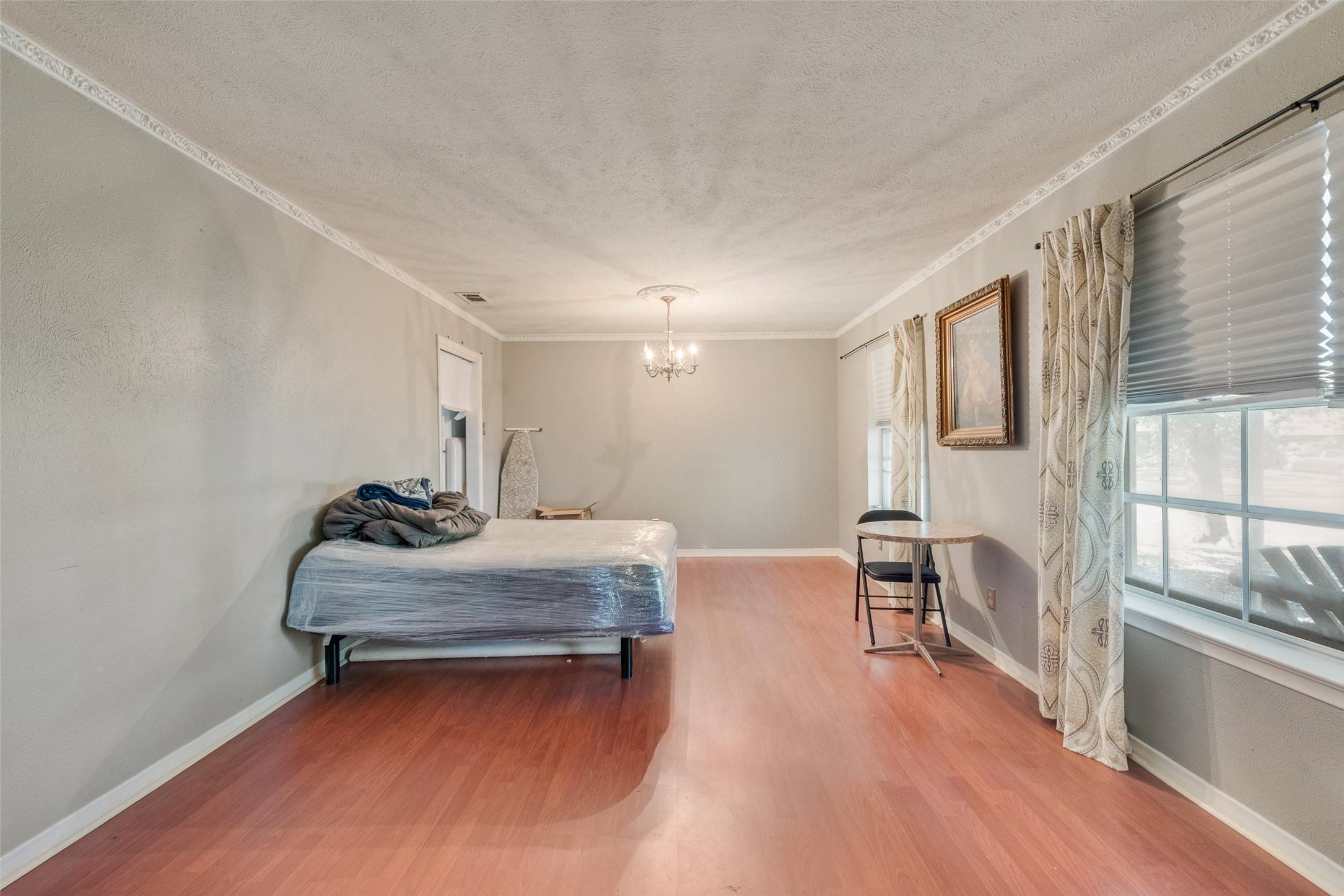 Dallas, TX 75228,8302 Capriola LN