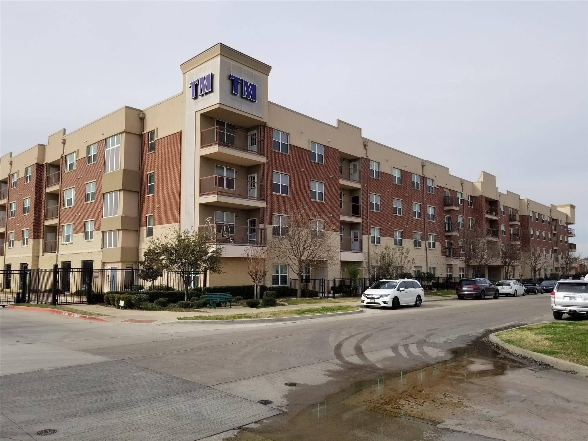 Carrollton, TX 75006,1100 W Trinity Mills RD #4021