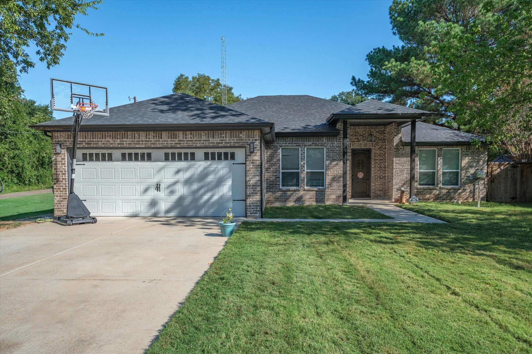 Tool, TX 75143,914 Owhyhe RD