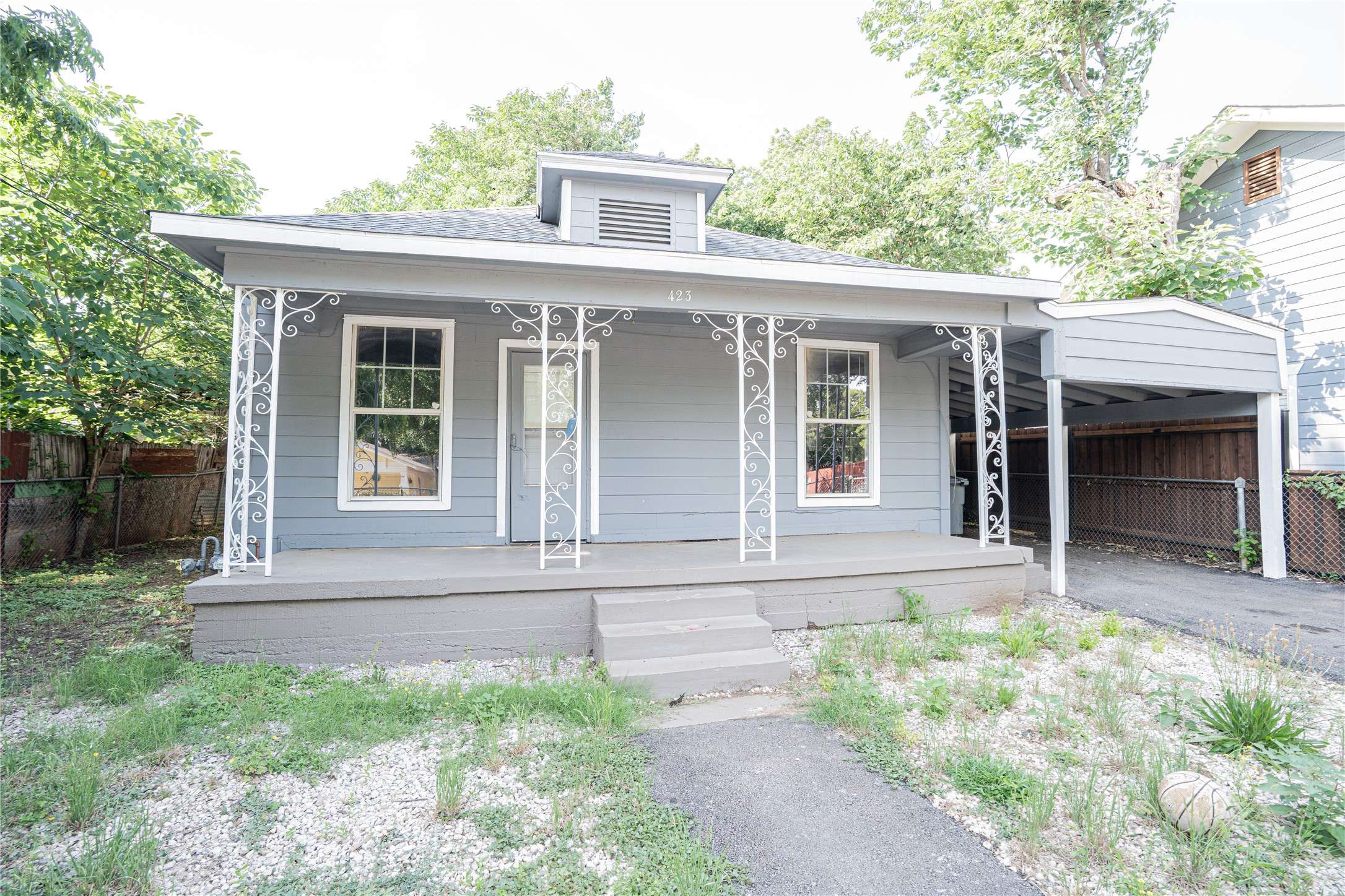 Dallas, TX 75208,423 W Pembroke AVE