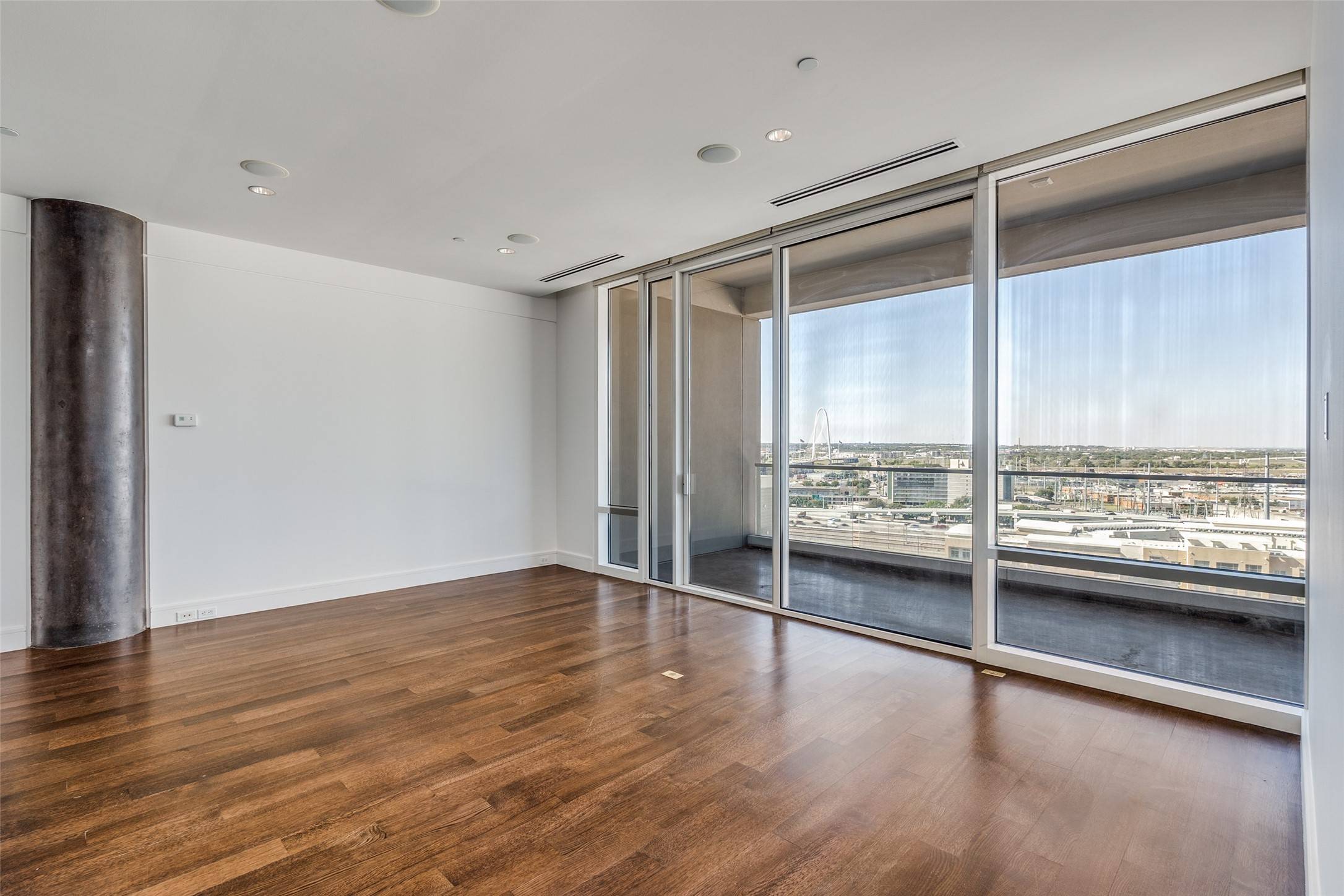 Dallas, TX 75219,2408 Victory Park LN #1040