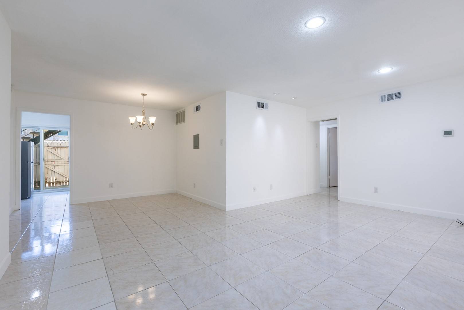 Dallas, TX 75230,10212 Regal Oaks DR #B