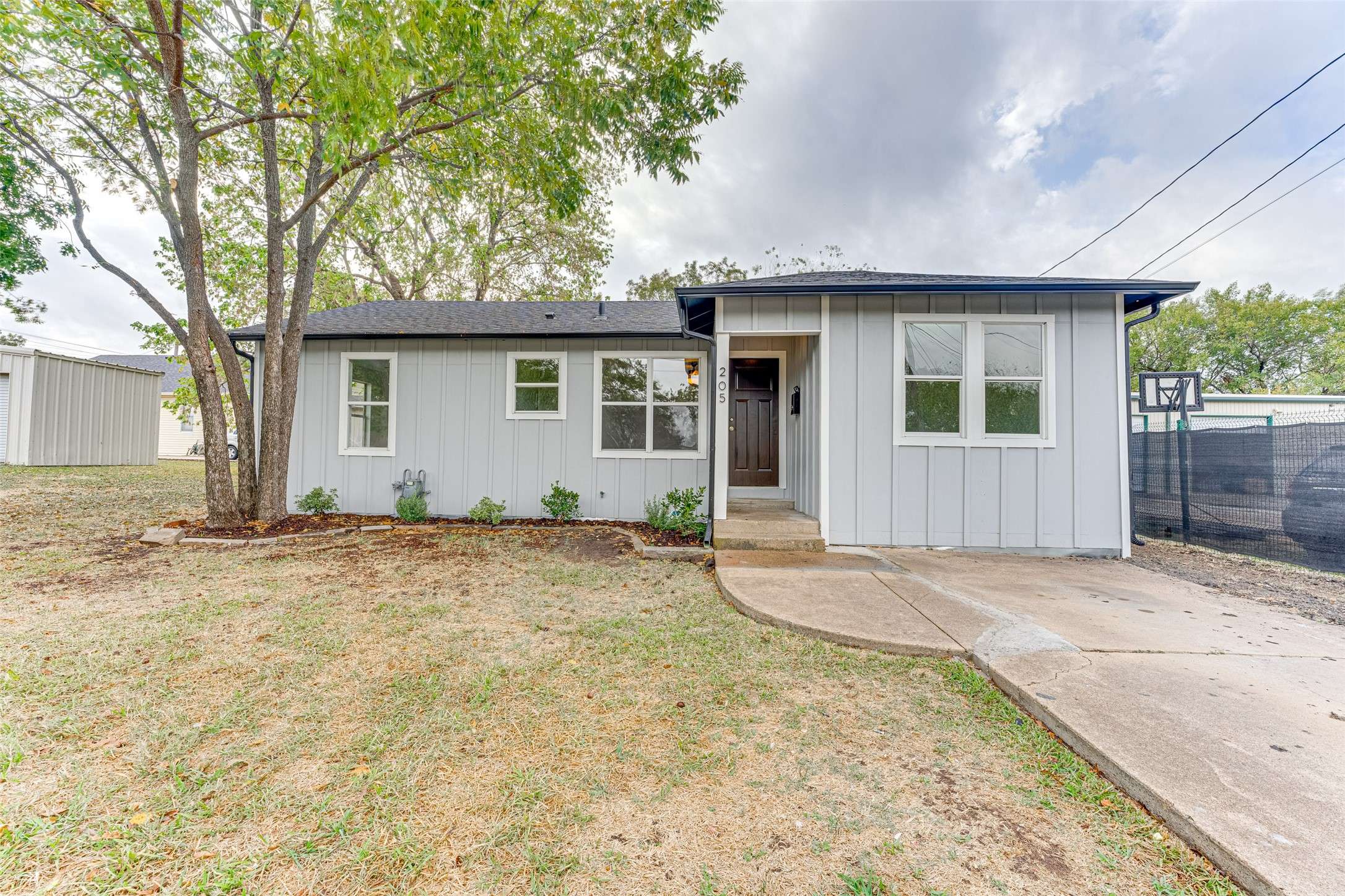 Ennis, TX 75119,205 E Decatur ST