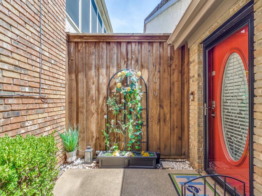 Addison, TX 75001,17019 Knots LNDG