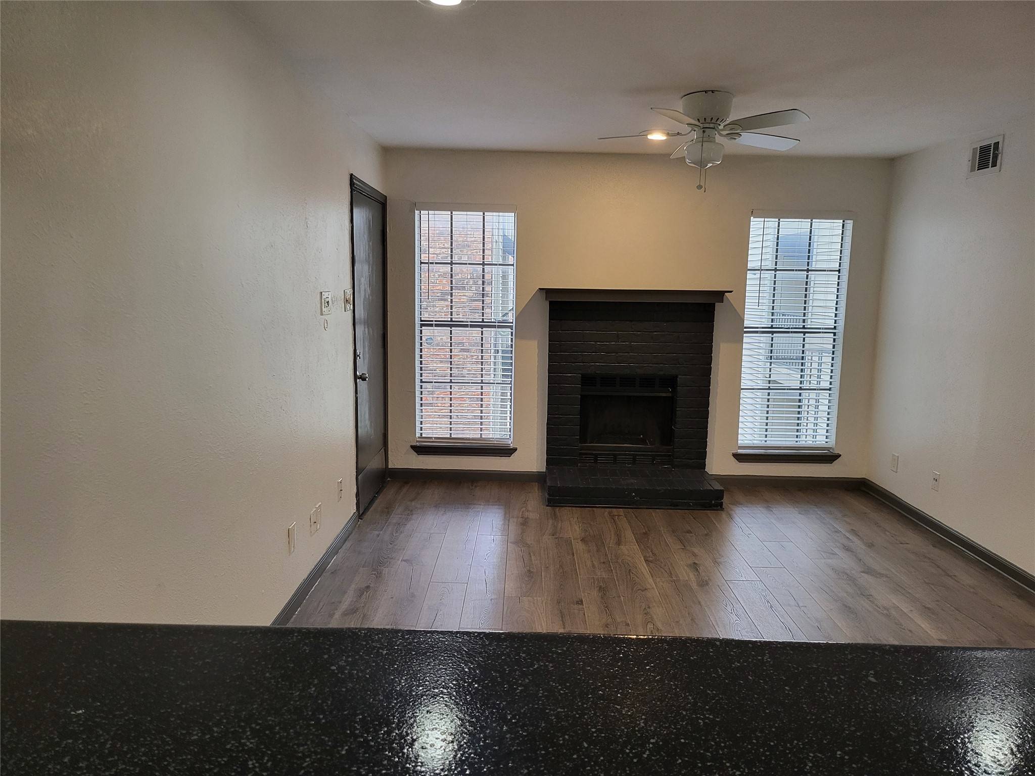 Dallas, TX 75243,9520 Royal LN #207