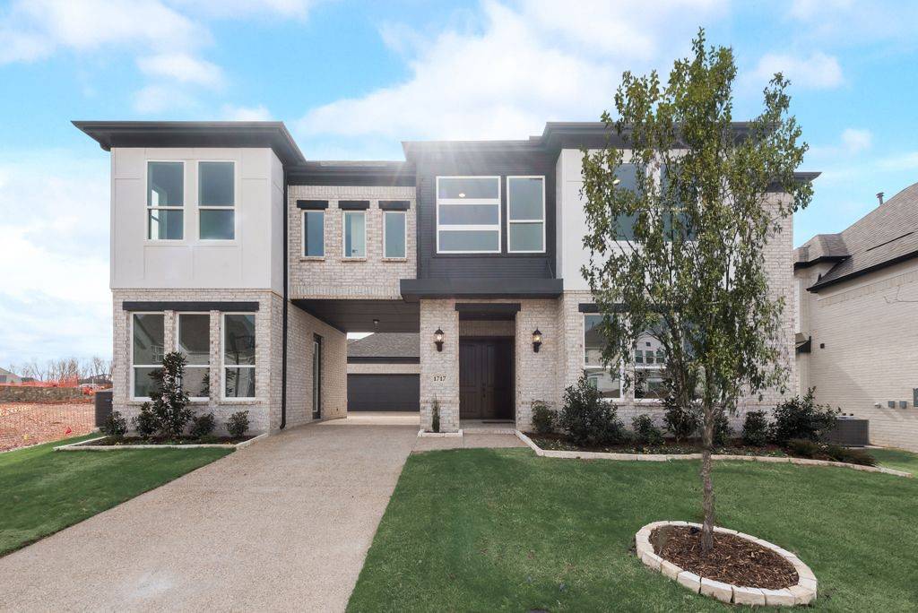 Celina, TX 75009,1717 Rodeo DR