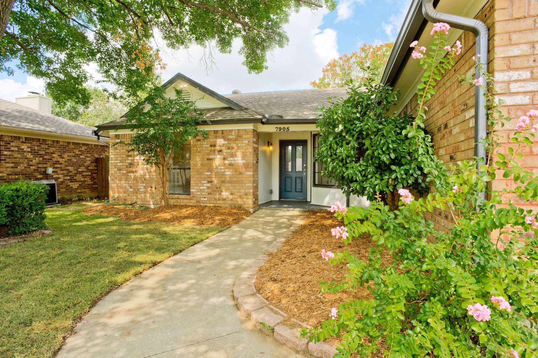 Watauga, TX 76148,7905 Lazy Brook DR