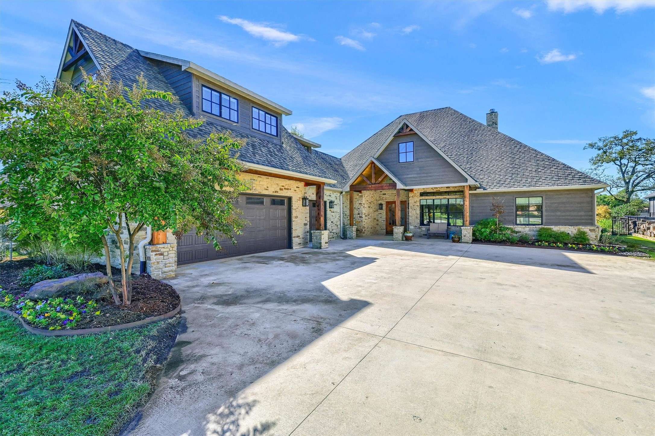 Gainesville, TX 76240,1328 Kiowa DR E