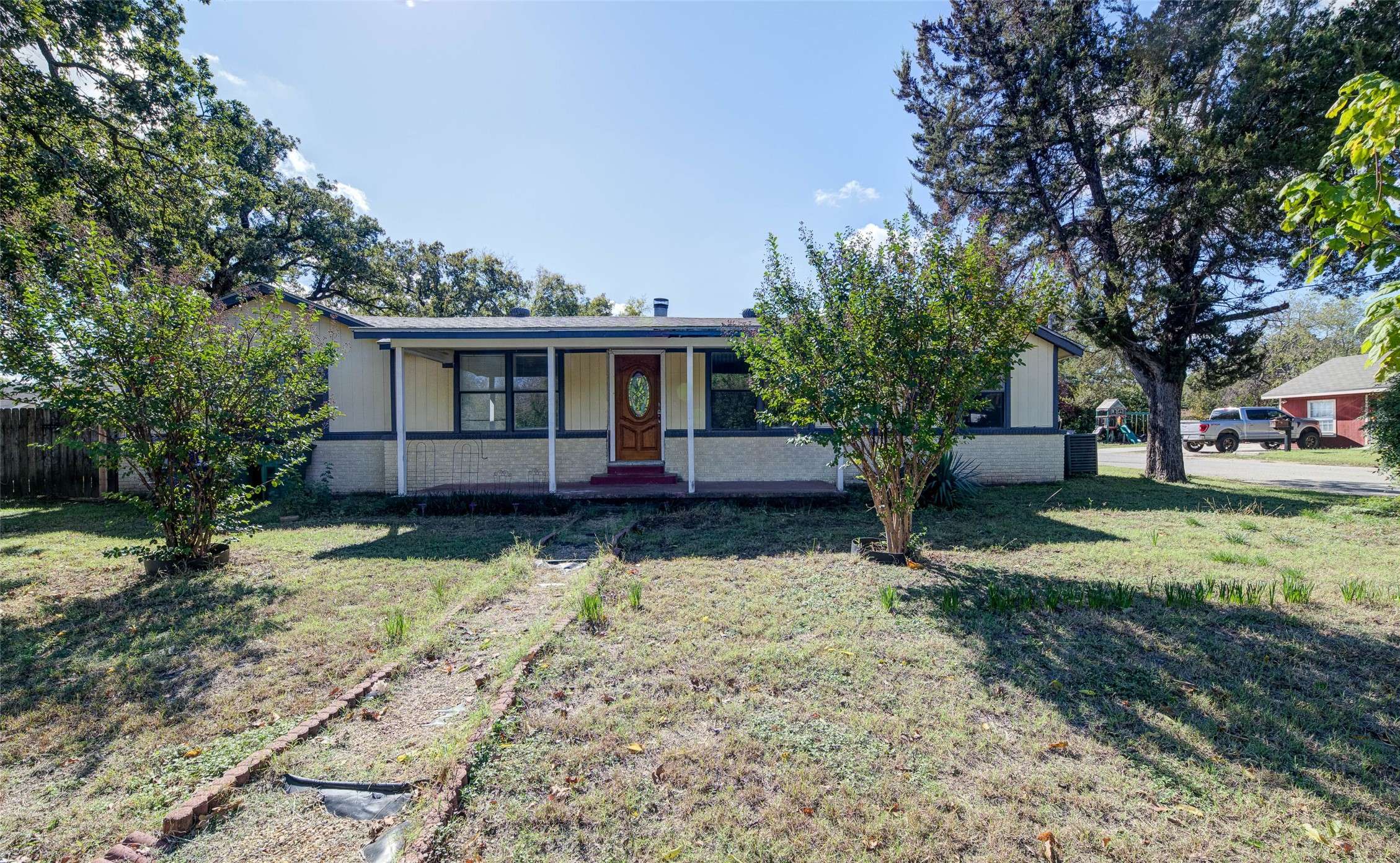 Bridgeport, TX 76426,402 Cates ST