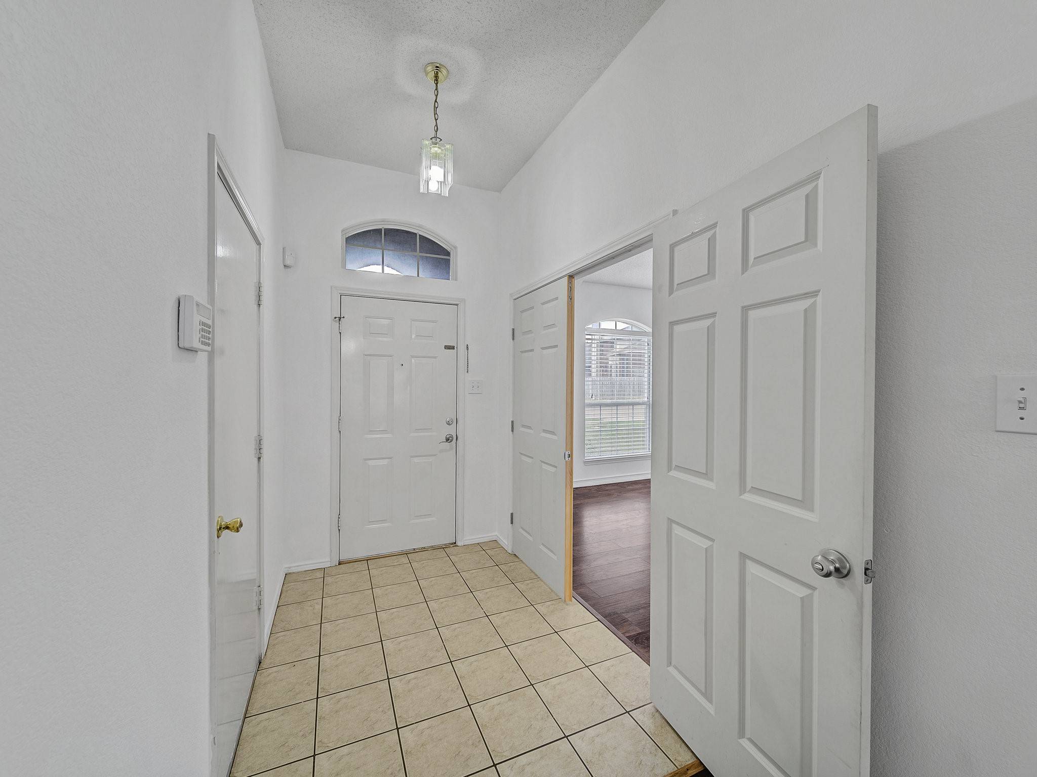 Garland, TX 75040,1101 Mill Spring DR