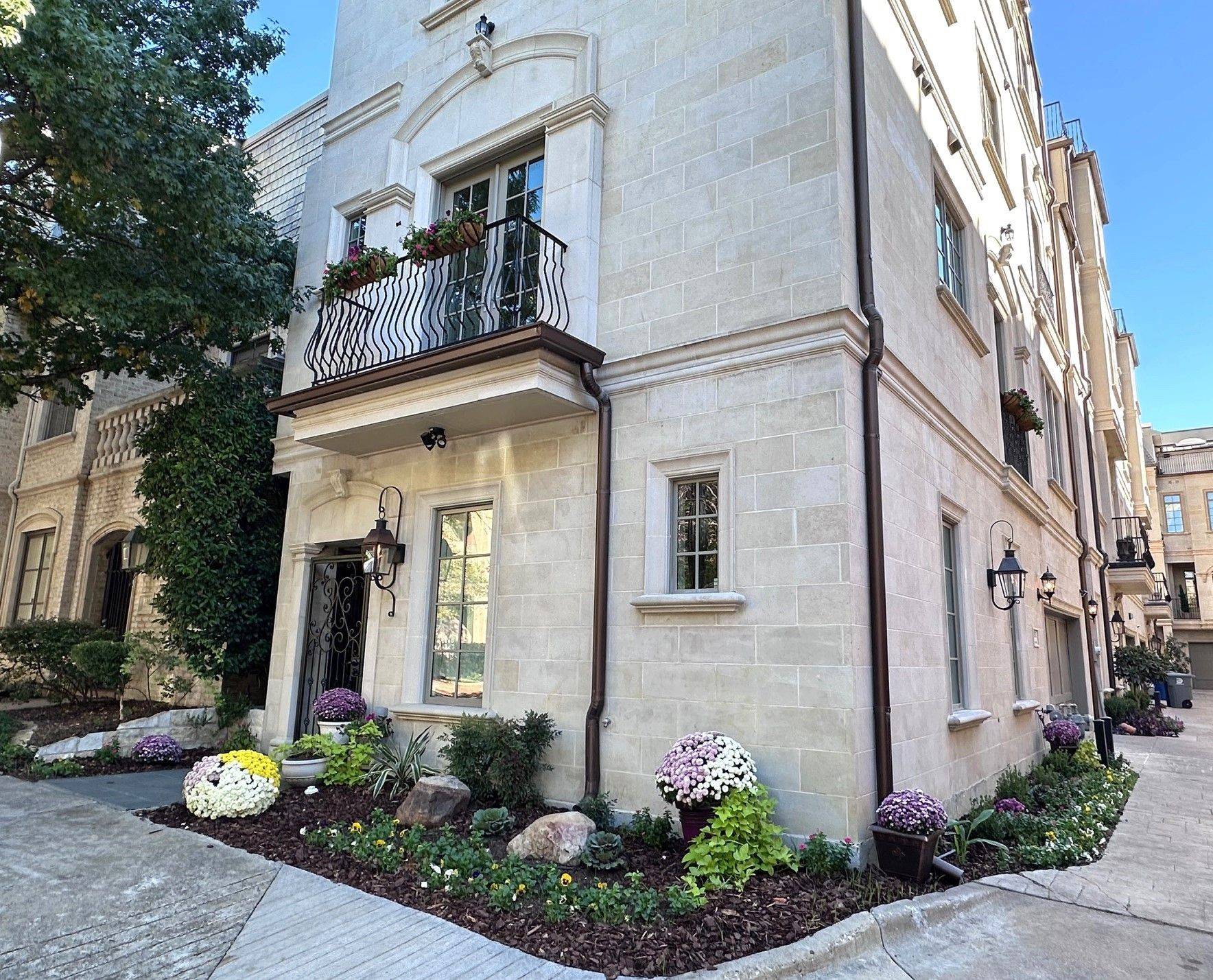 Dallas, TX 75204,2802 Thomas AVE