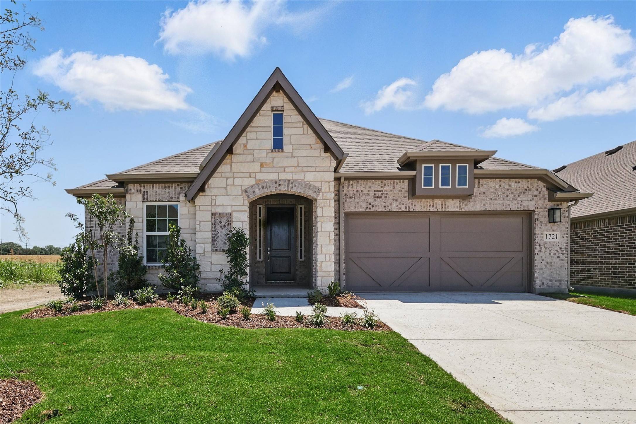 Van Alstyne, TX 75495,1721 Gateway LN