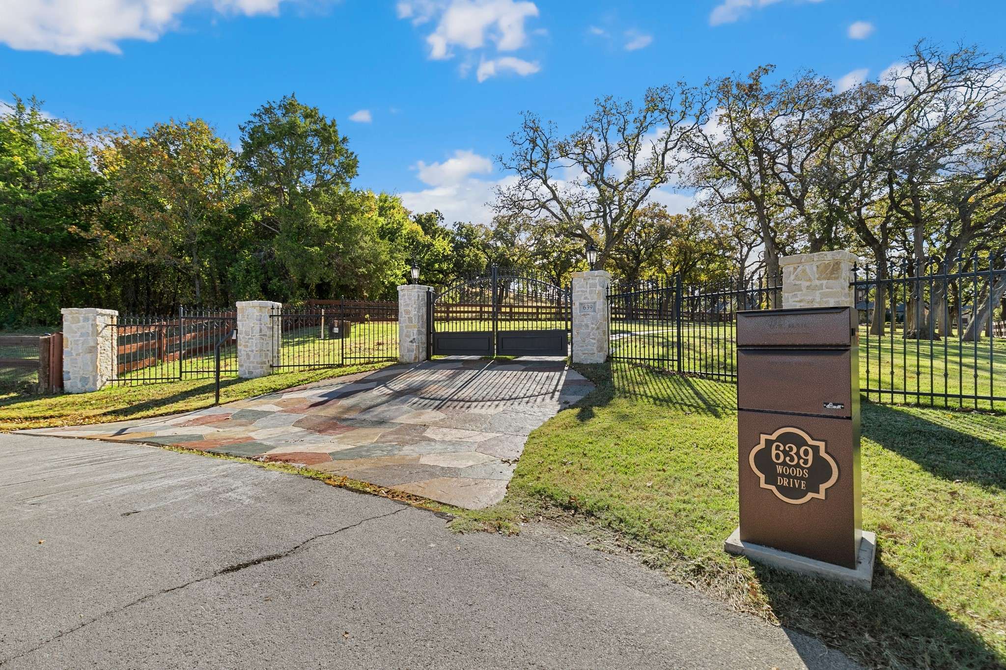 Argyle, TX 76226,639 Woods DR