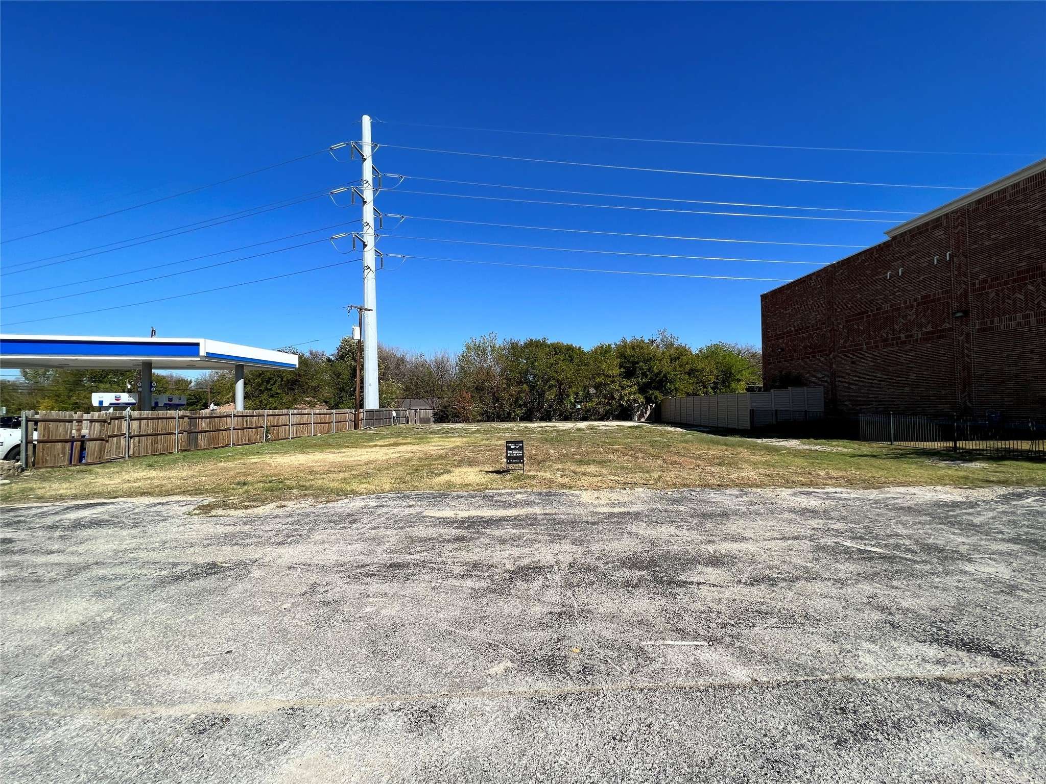 Roanoke, TX 76262,205 E Byron Nelson BLVD