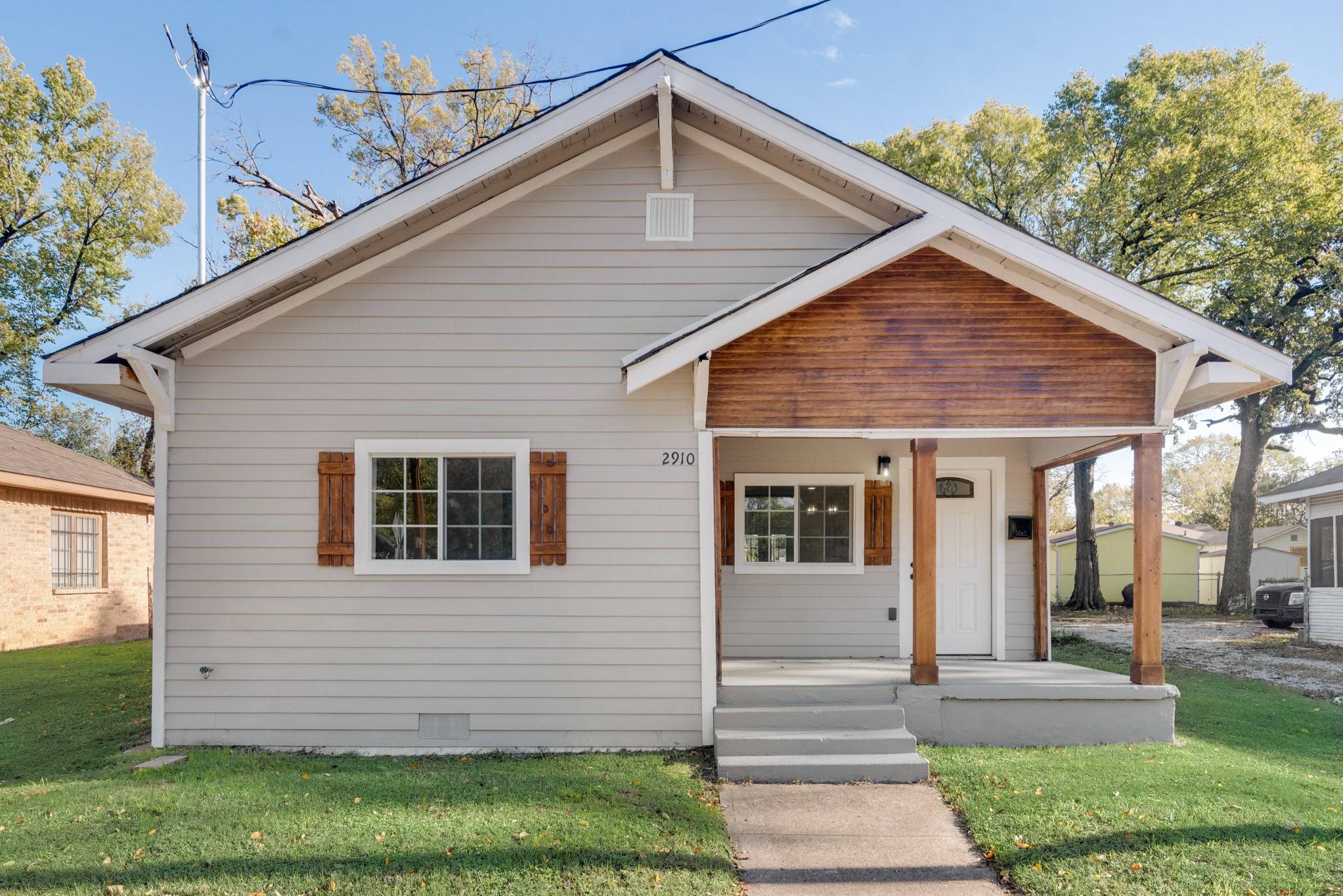 Dallas, TX 75215,2910 Pine ST