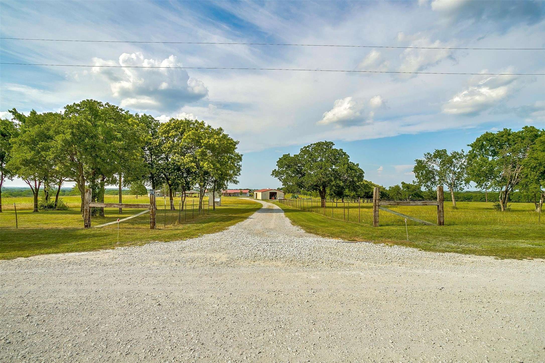 Nocona, TX 76255,319 Quail Run RD