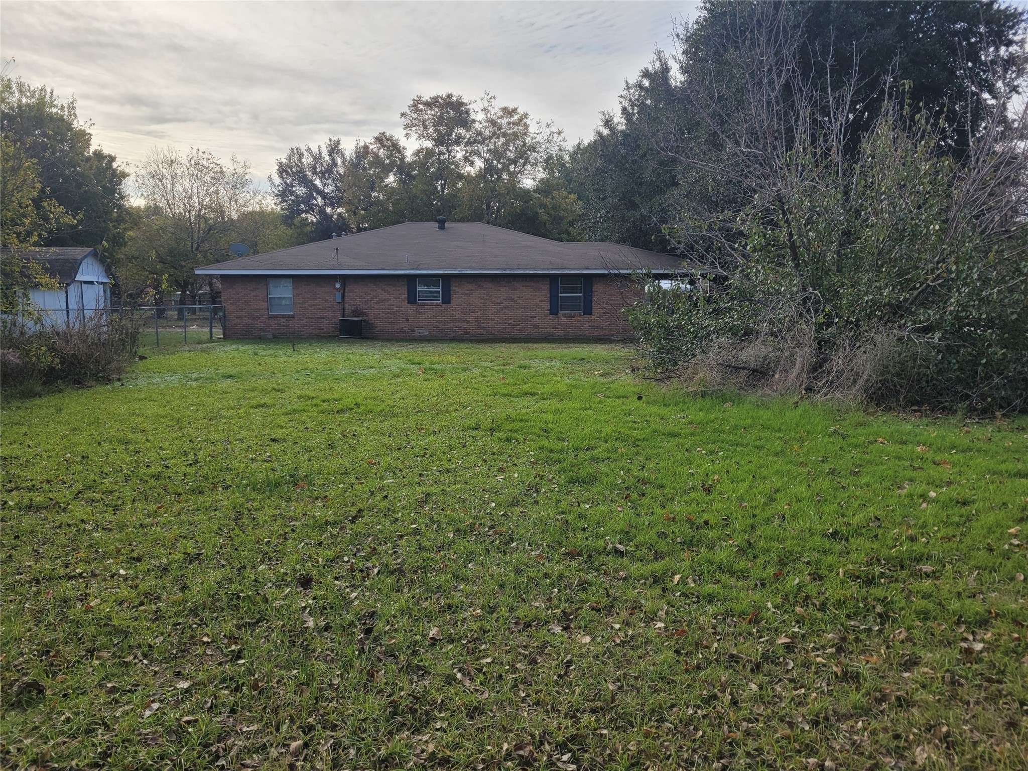 Kerens, TX 75144,312 L S P CIR