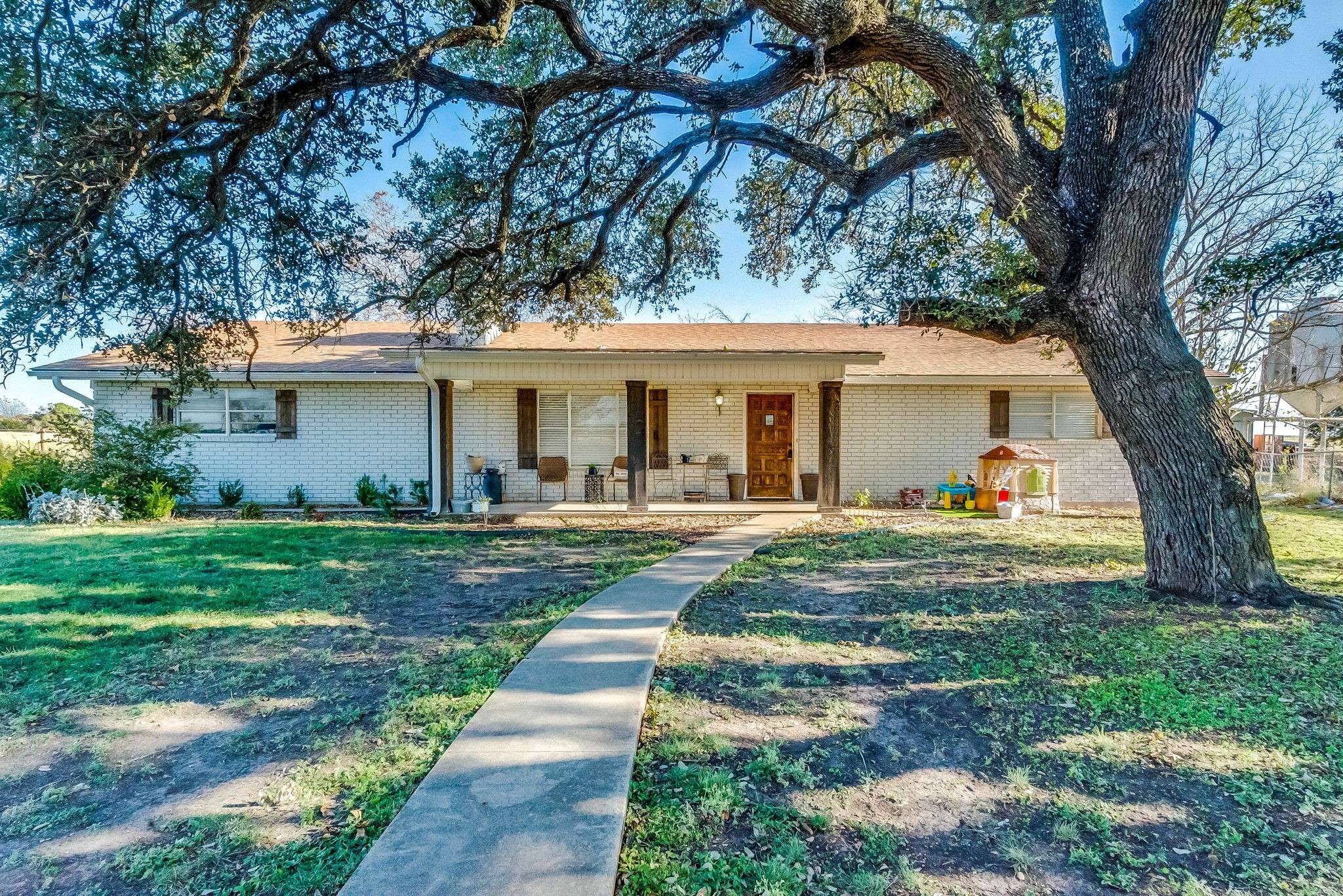Dublin, TX 76446,910 S Liberty ST