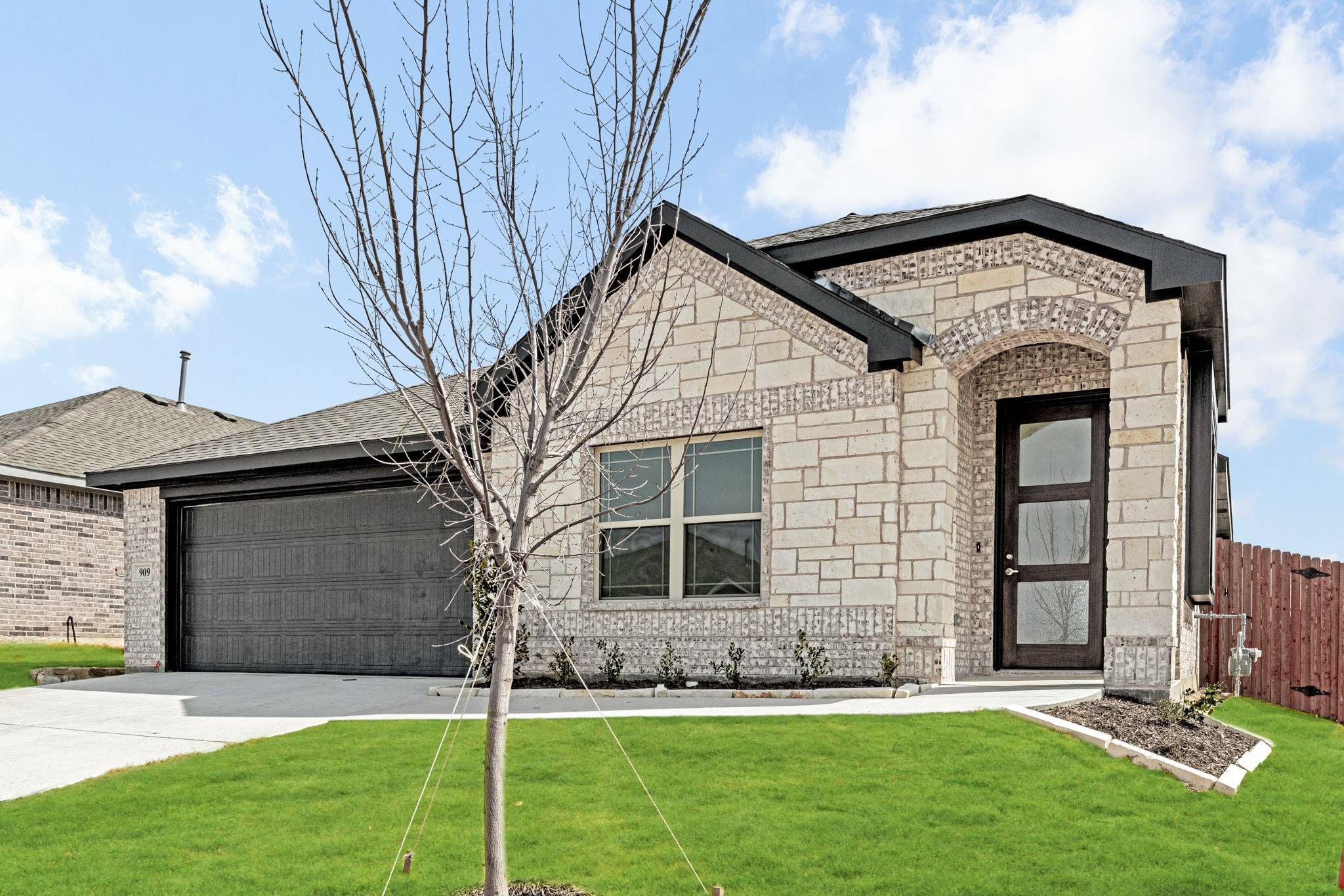 Godley, TX 76044,909 Creekhollow DR