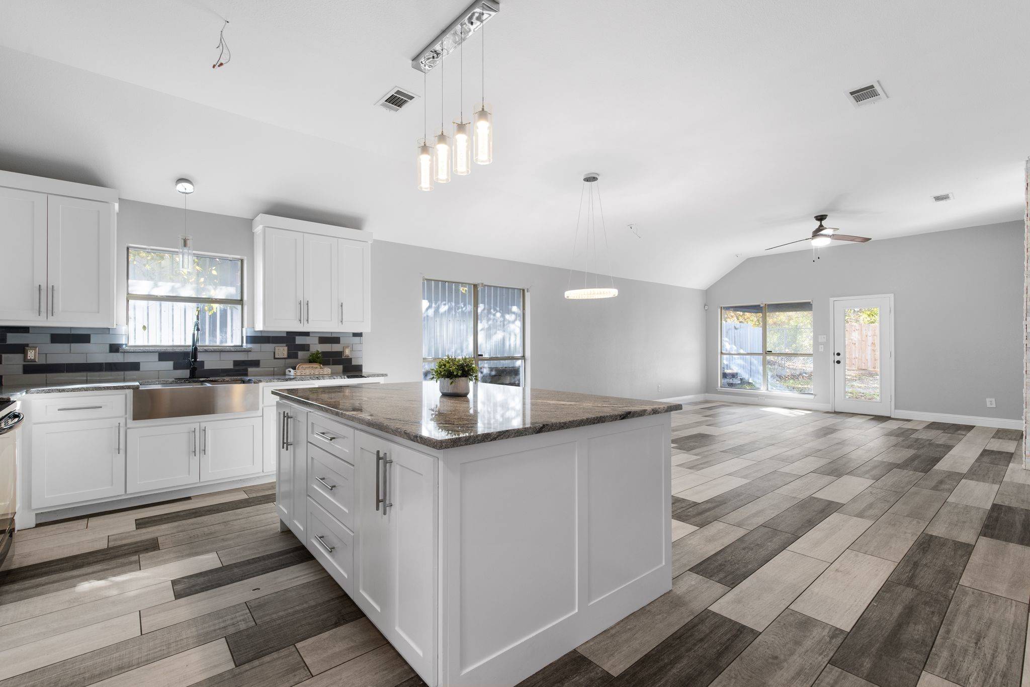 Fort Worth, TX 76134,309 Dupont CIR